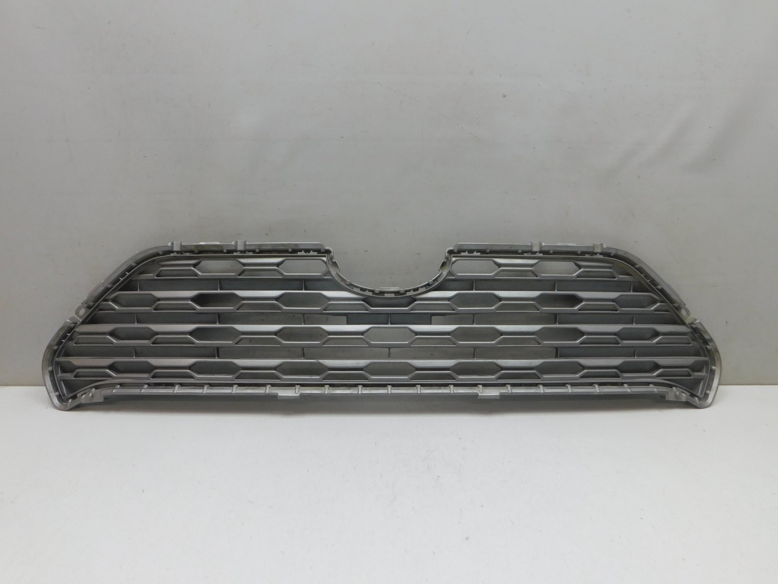 Решетка радиатора Toyota RAV 4 2019>