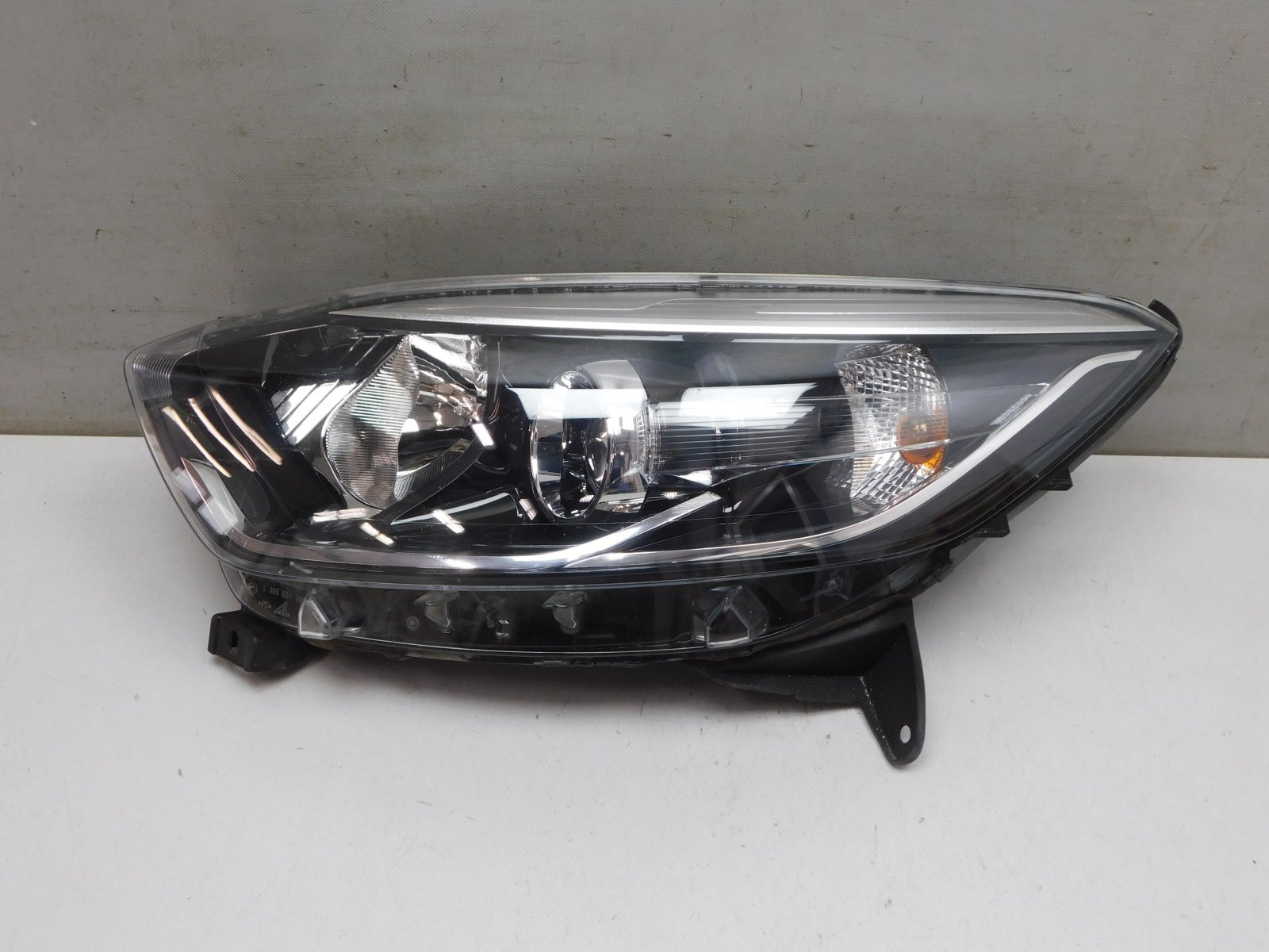 Фара левая Renault Kaptur 2016>