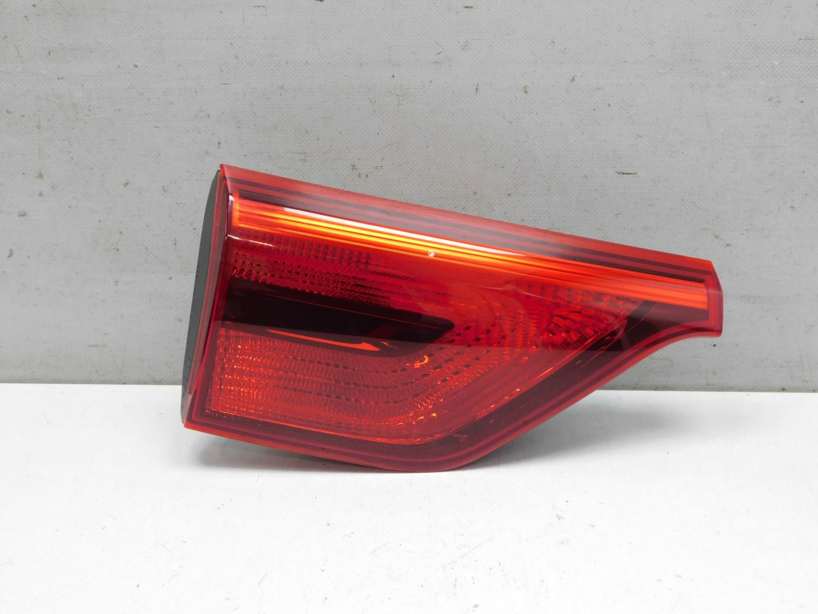 Фонарь задний внутренний левый Kia Sportage 2015>