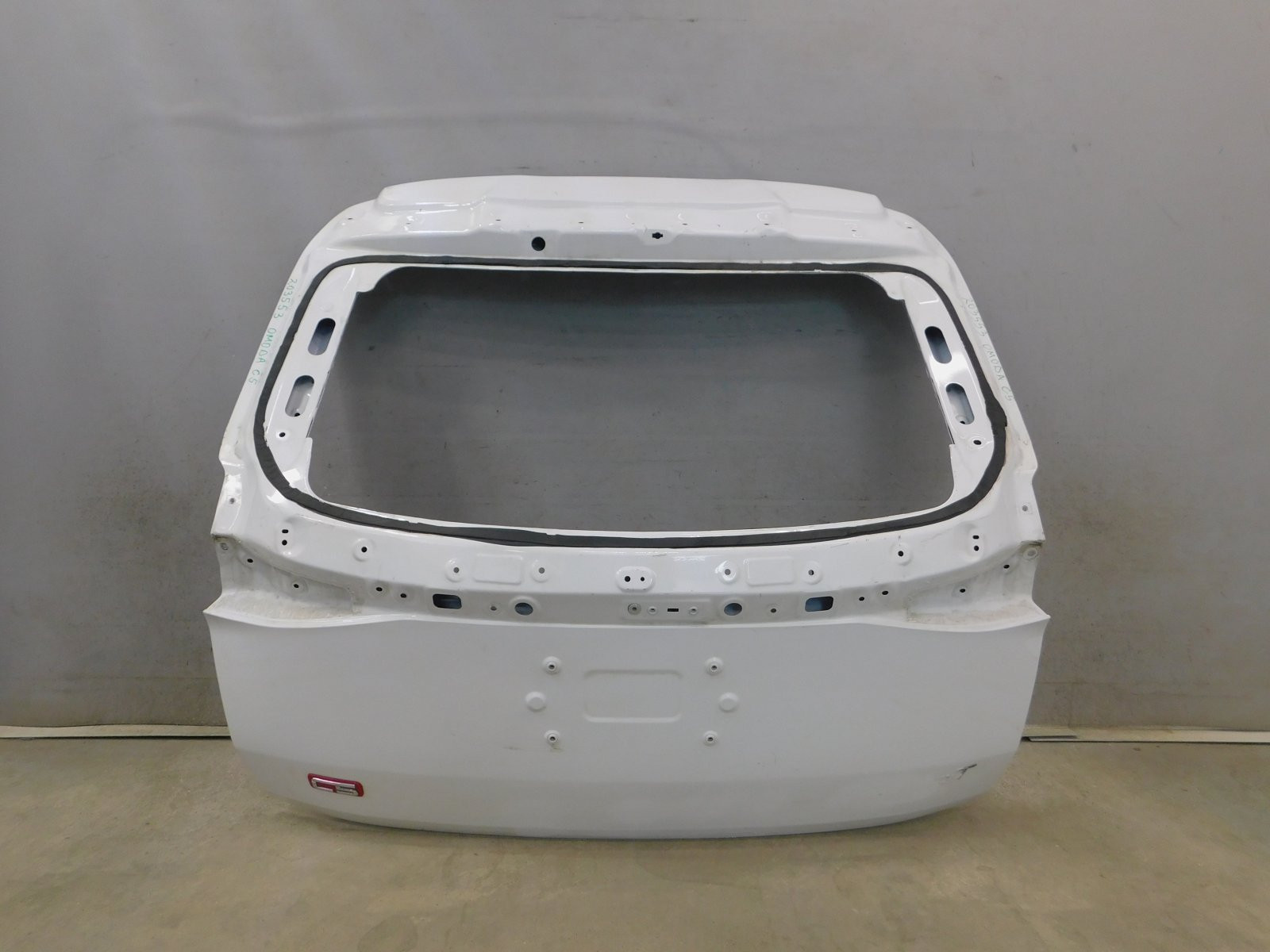 Дверь багажника Omoda C5 2022>