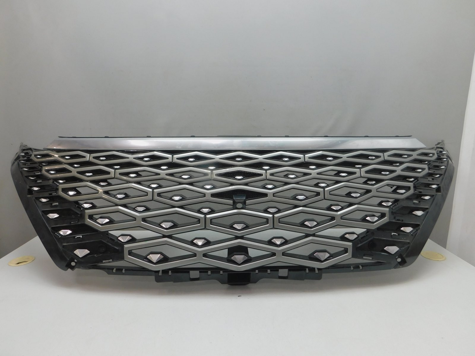 Решетка радиатора Omoda C5 2022>