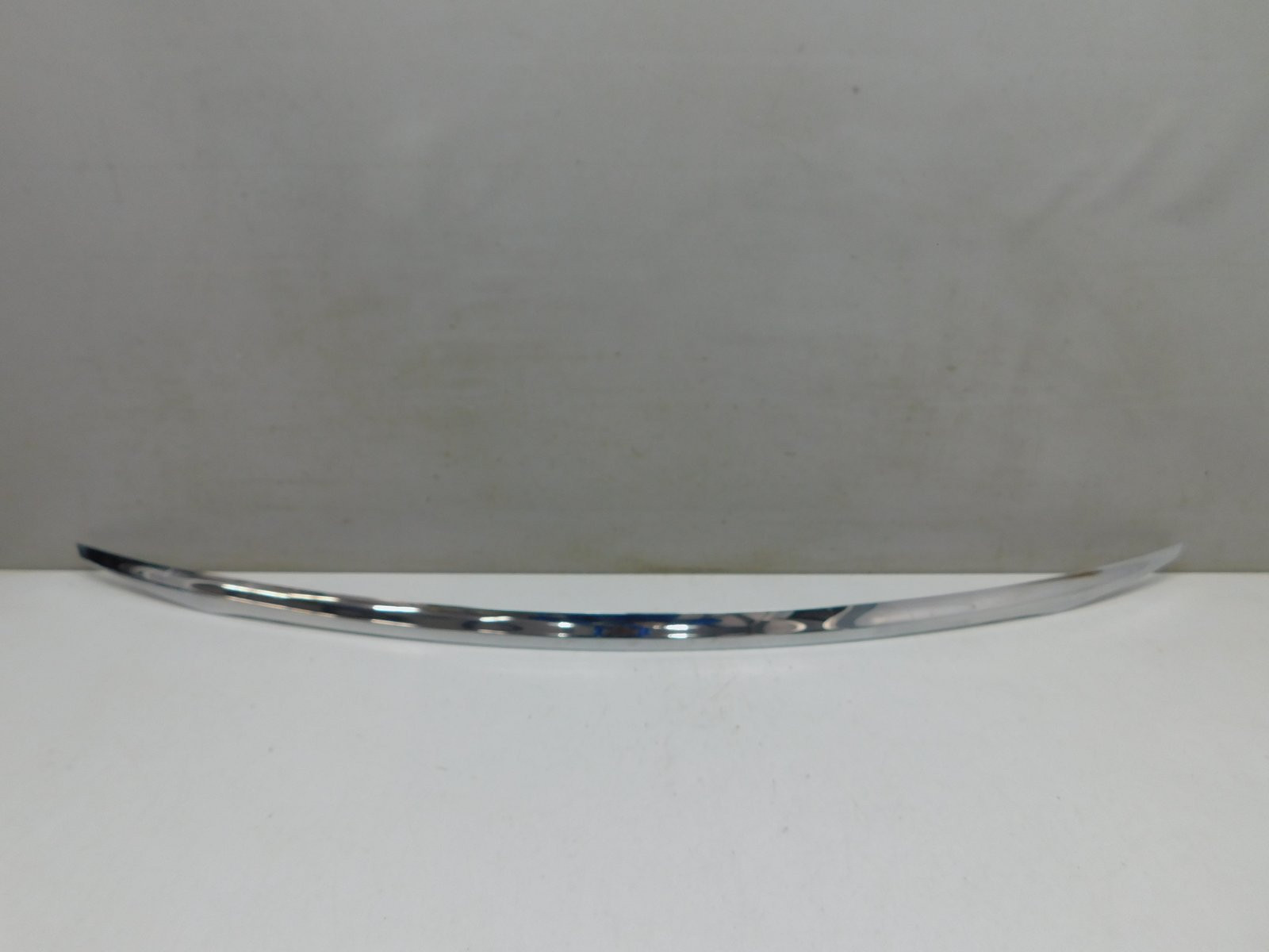 Молдинг крышки багажника Mercedes-Benz E-Klasse W213 2016>