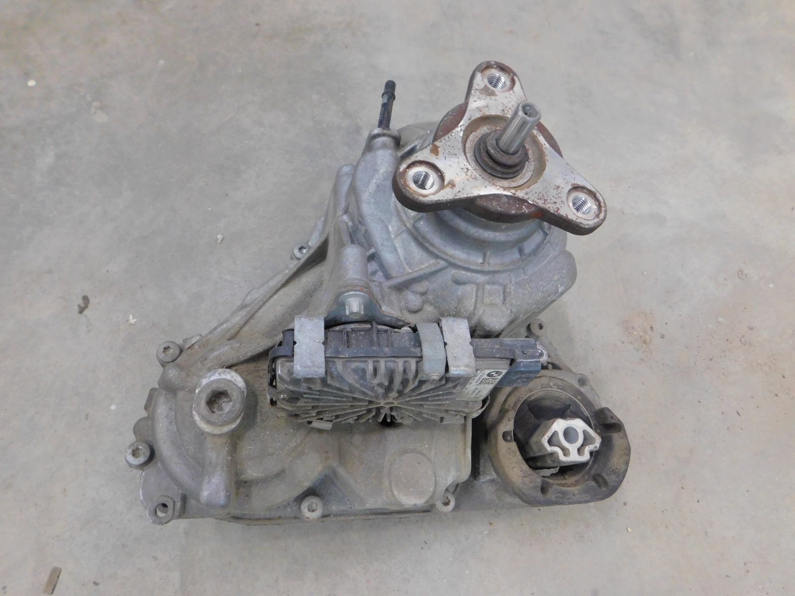 Коробка раздаточная BMW 5-серия G30 2016>