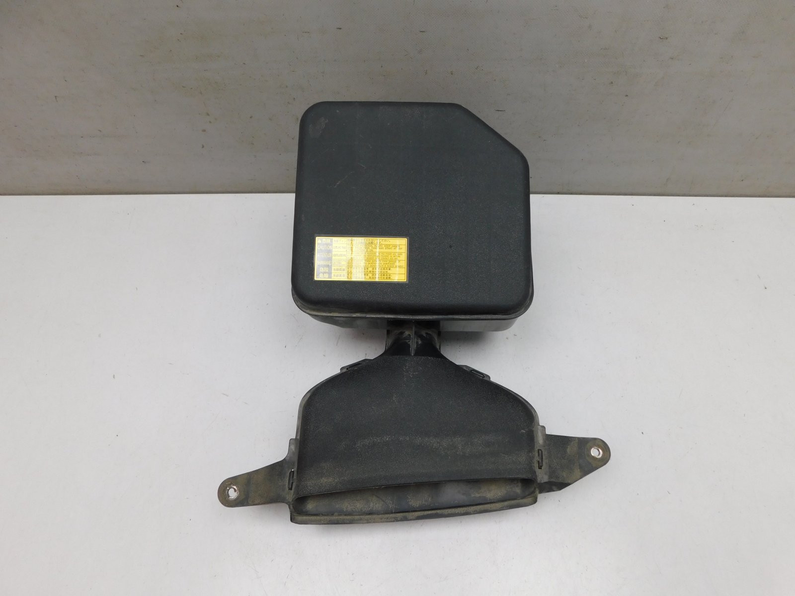 Воздухозаборник Toyota Camry V50 2011-2018