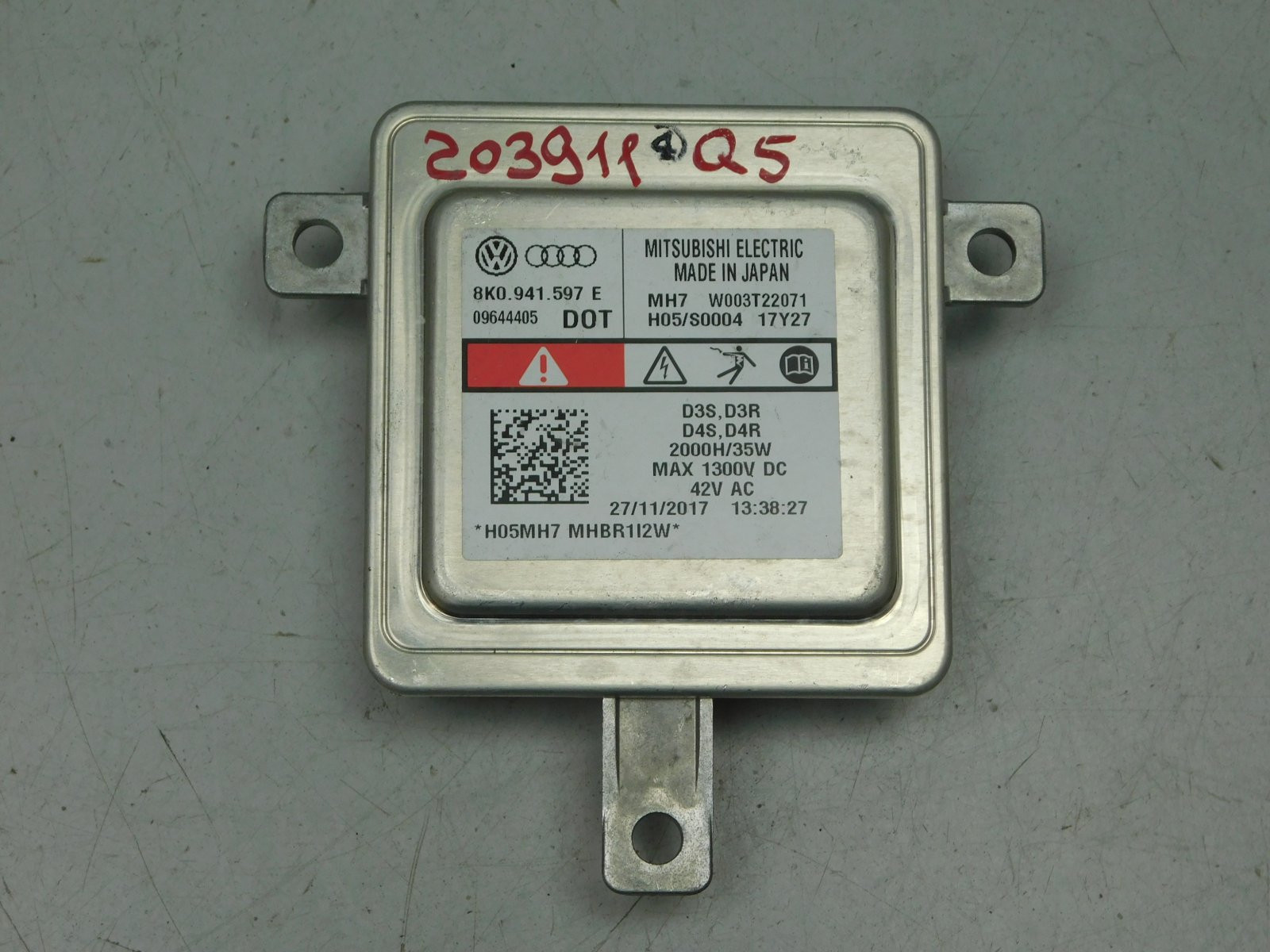 Блок розжига ксеноновой лампы Audi Q5 2008-2017