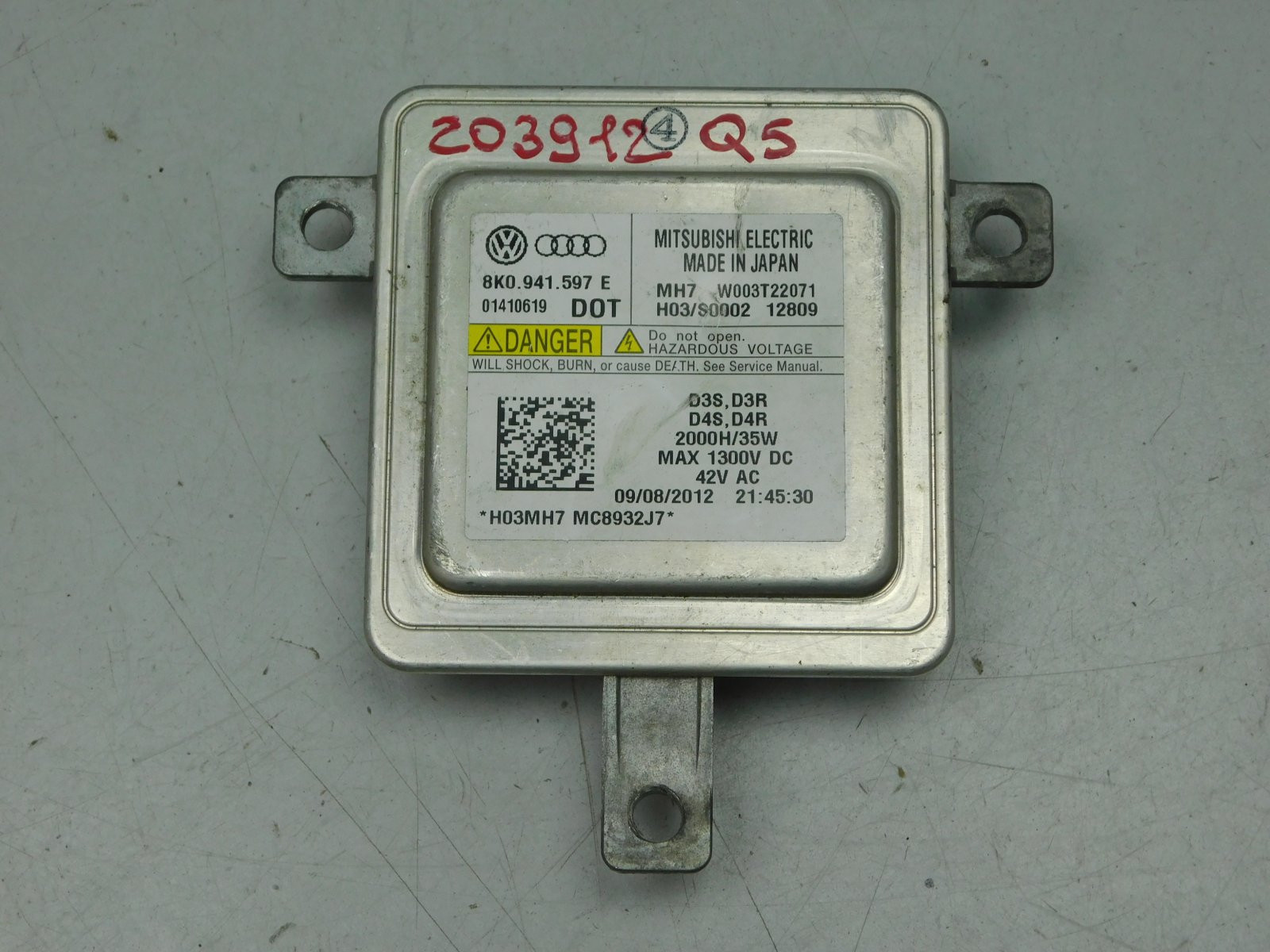 Блок розжига ксеноновой лампы Audi Q5 2008-2017