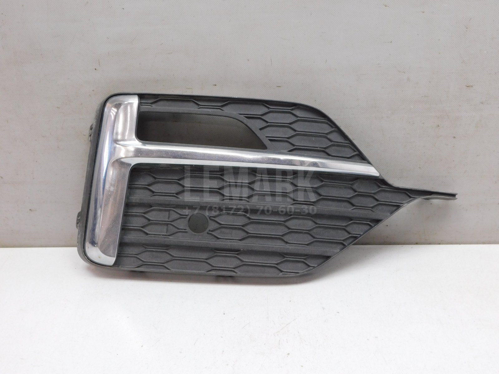 Решетка в бампер правая GAC GS8 2016> 7105062CAD0300