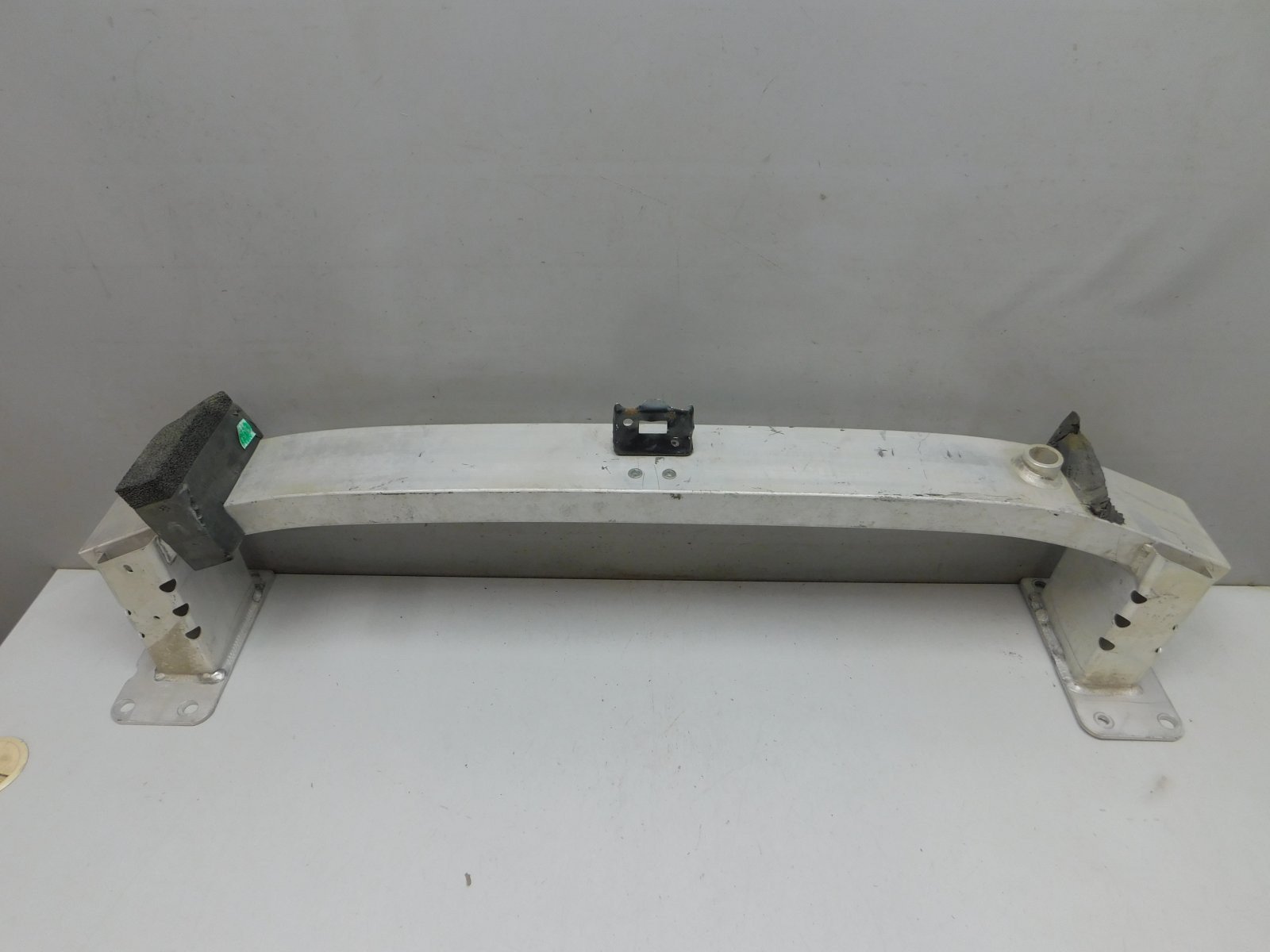 Усилитель переднего бампера Omoda C5 2022>