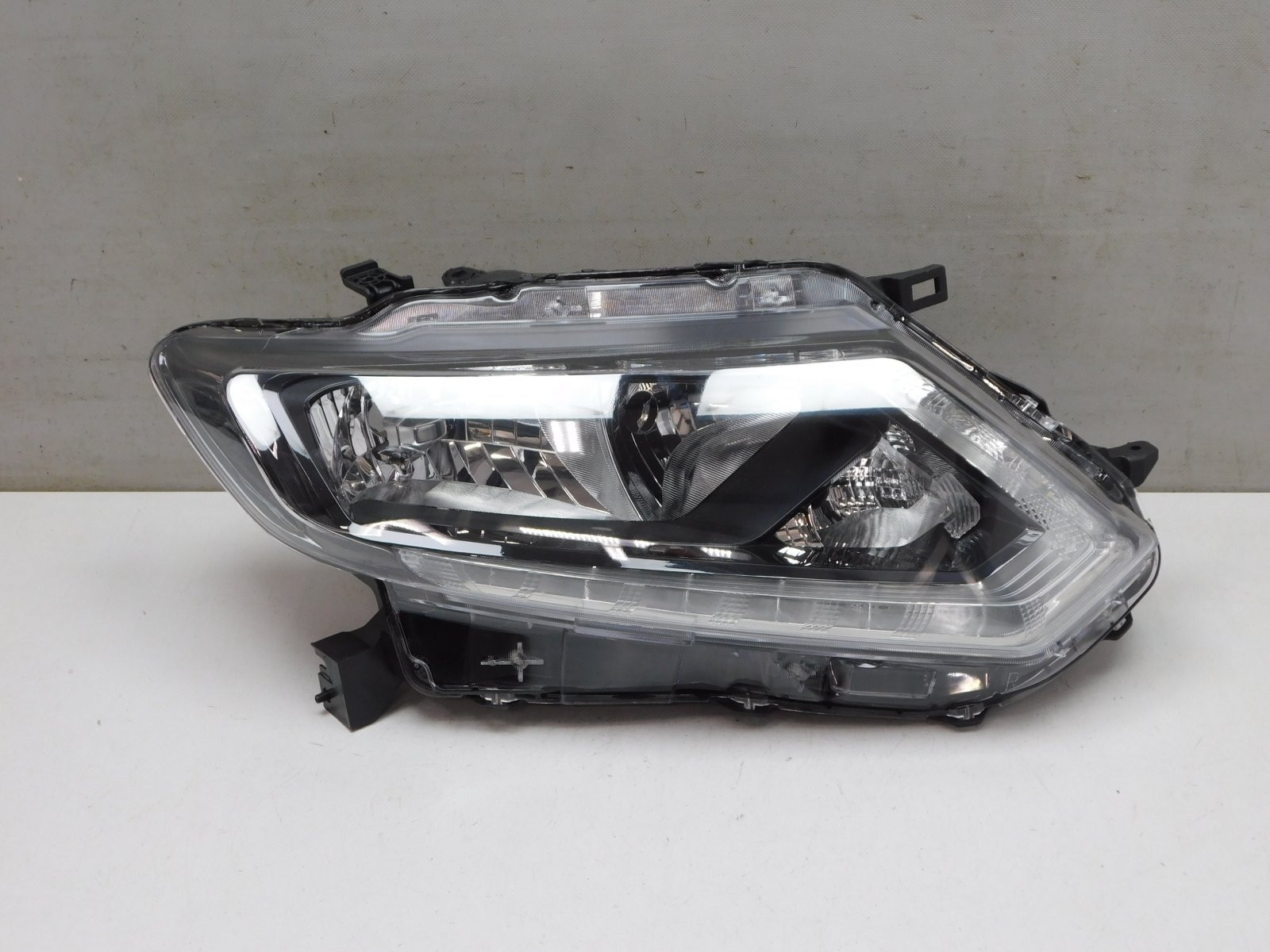 Фара правая Nissan X-Trail (T32) 2014>