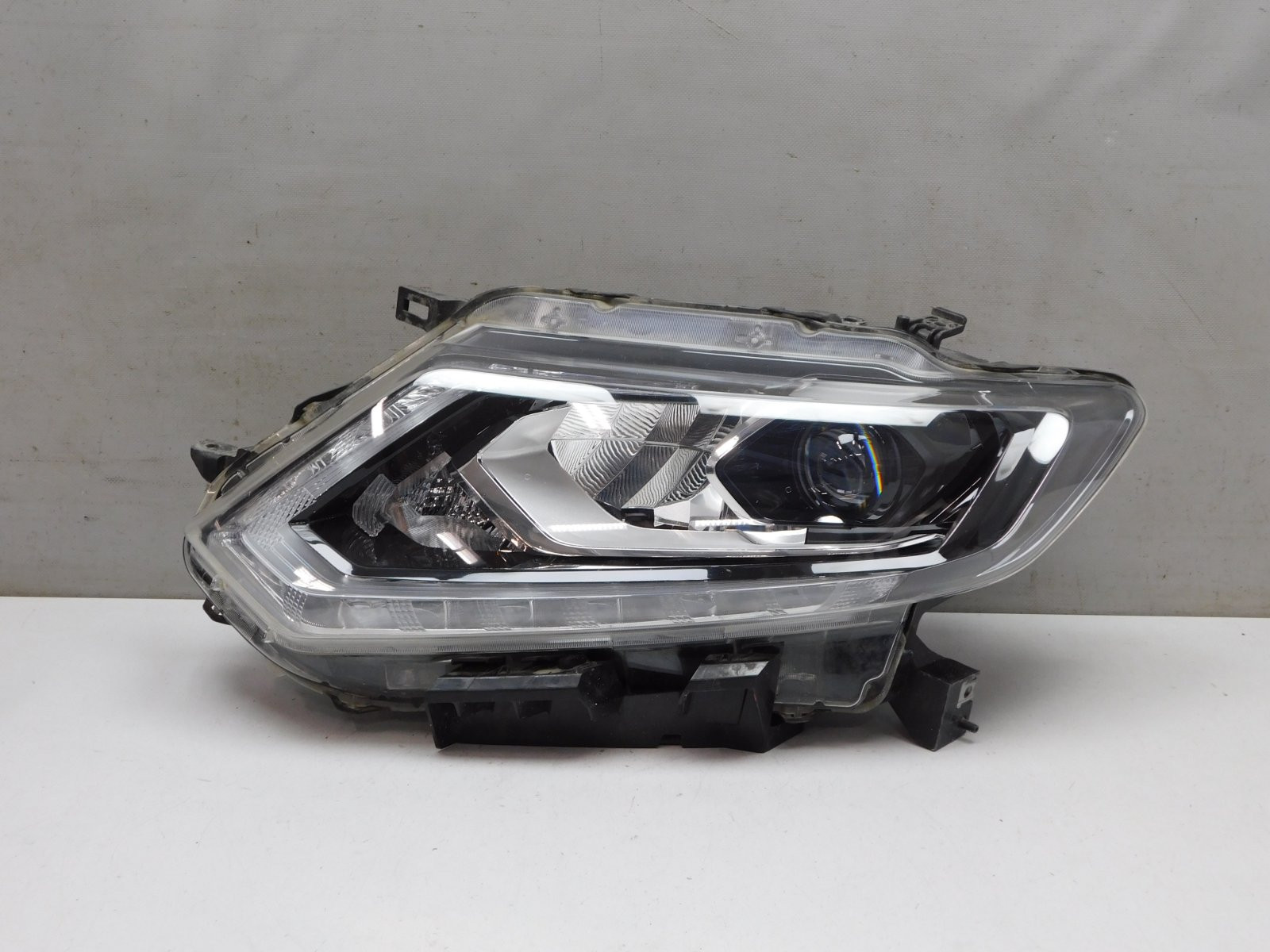 Фара левая Nissan X-Trail (T32) 2014>