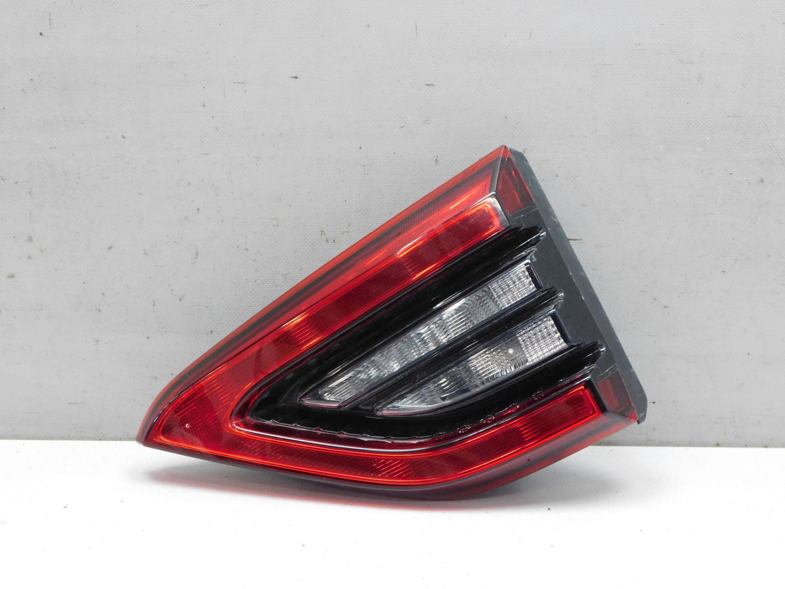 Фонарь задний внутренний правый Chery Tiggo 4 2017>