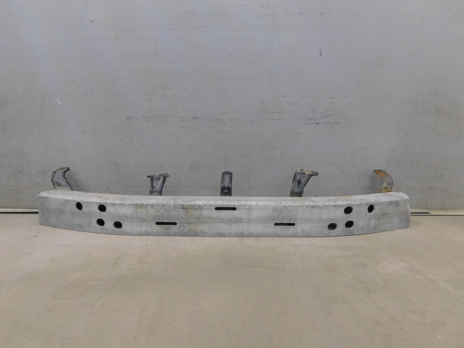 Усилитель переднего бампера Toyota Land Cruiser (150)/Prado 2009>