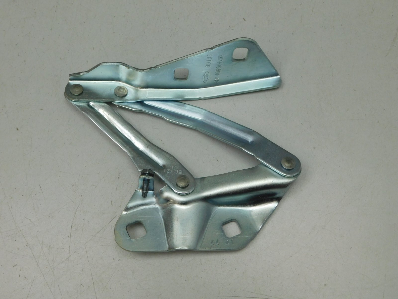 Петля капота левая Ford Transit 2014>