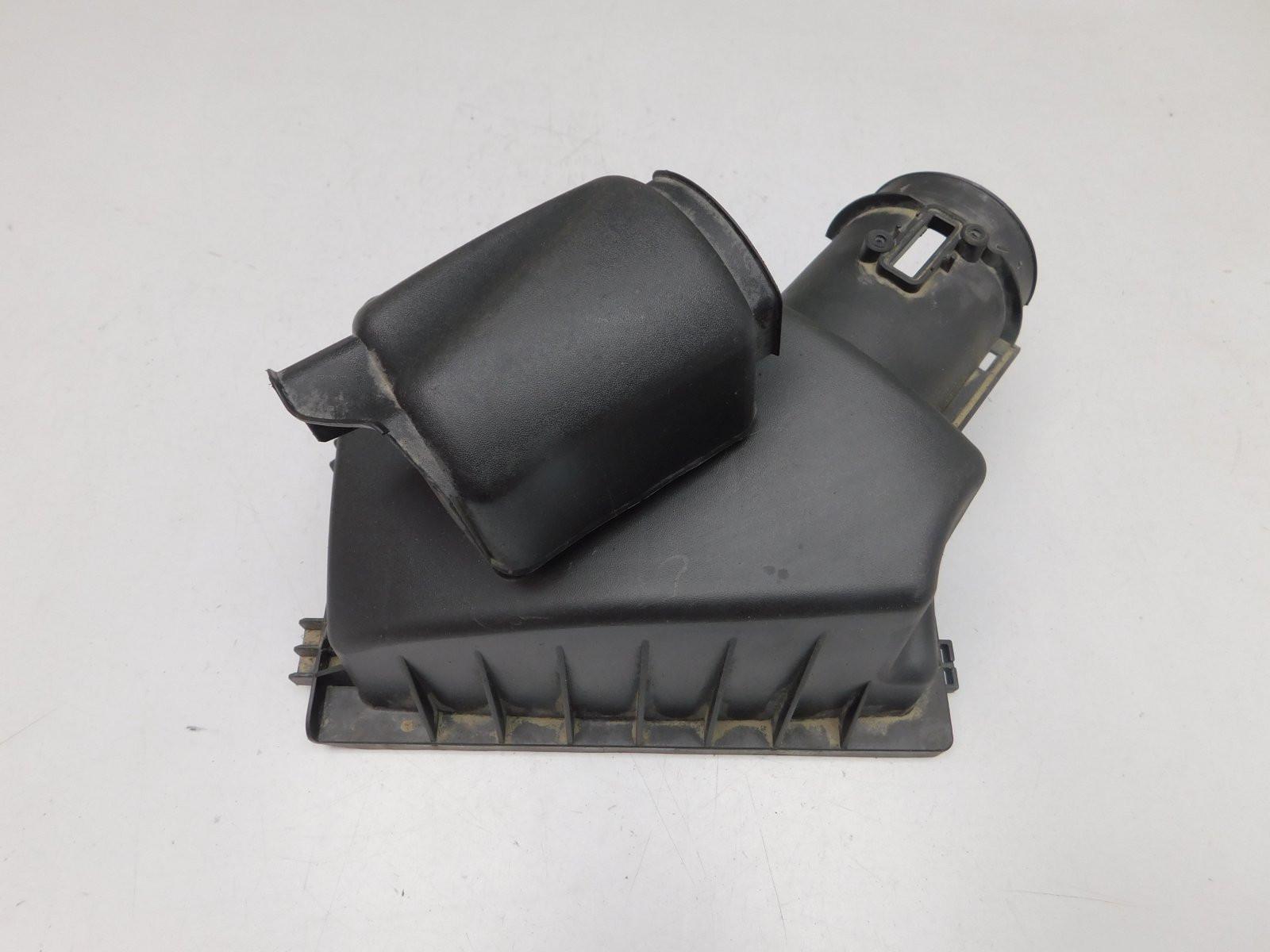 Корпус воздушного фильтра Ford Transit 2006-2013