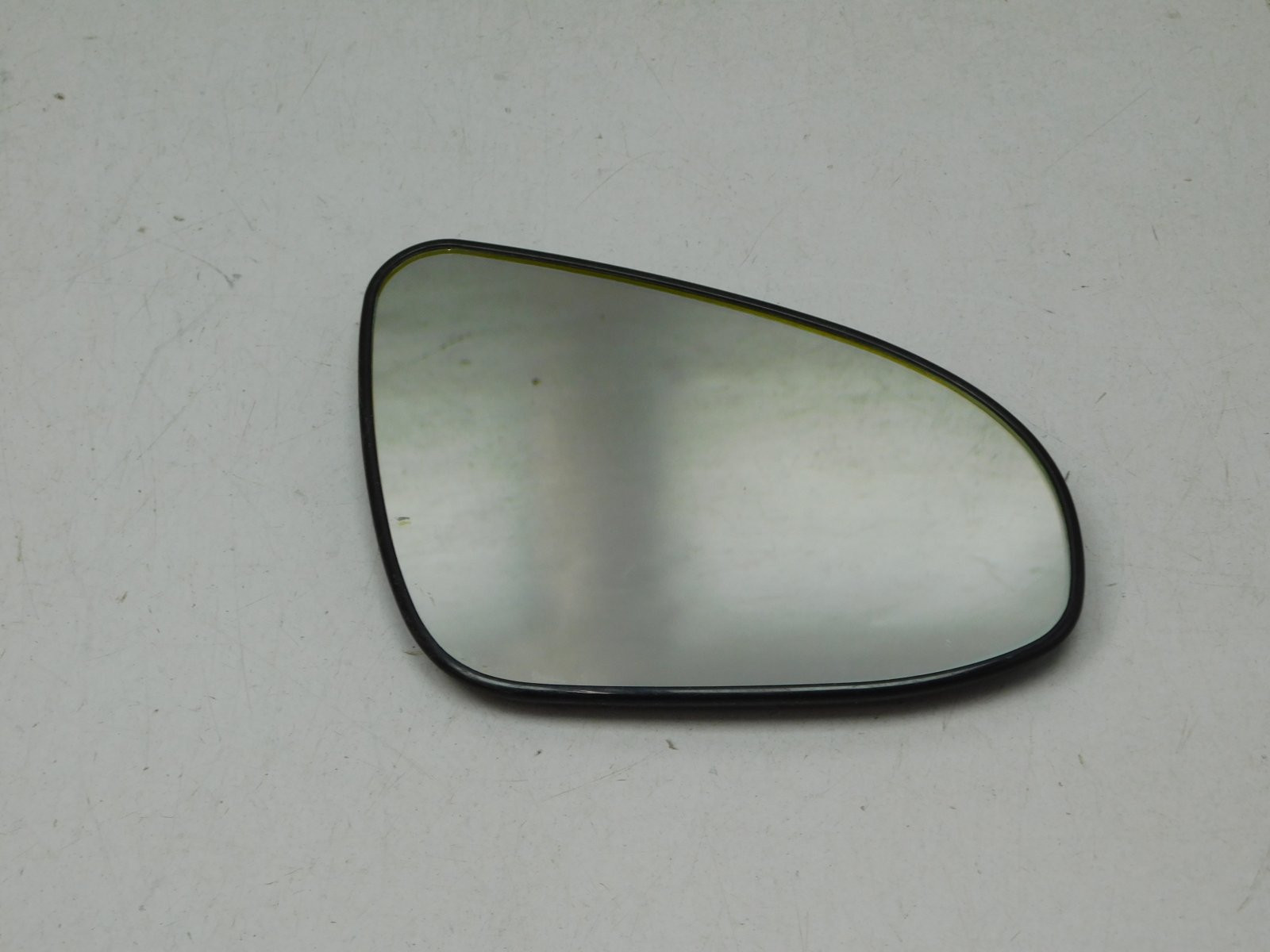 Стекло зеркала правого Toyota Camry V50 2011-2018