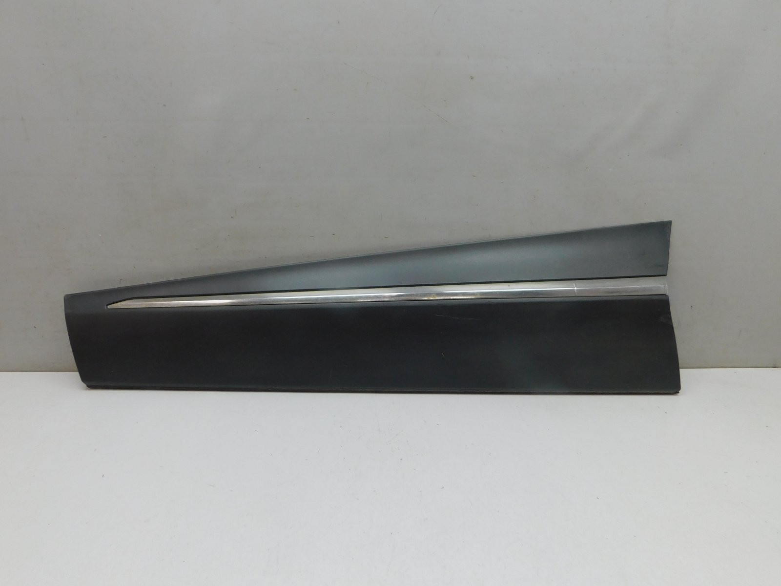 Накладка двери передней левой Renault Kaptur 2016>