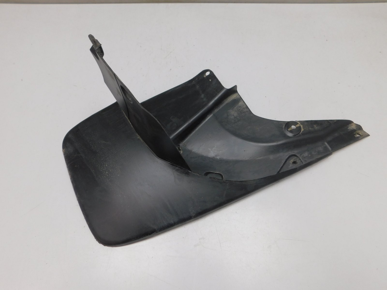 Брызговик задний правый Toyota Land Cruiser (150)/Prado 2009>