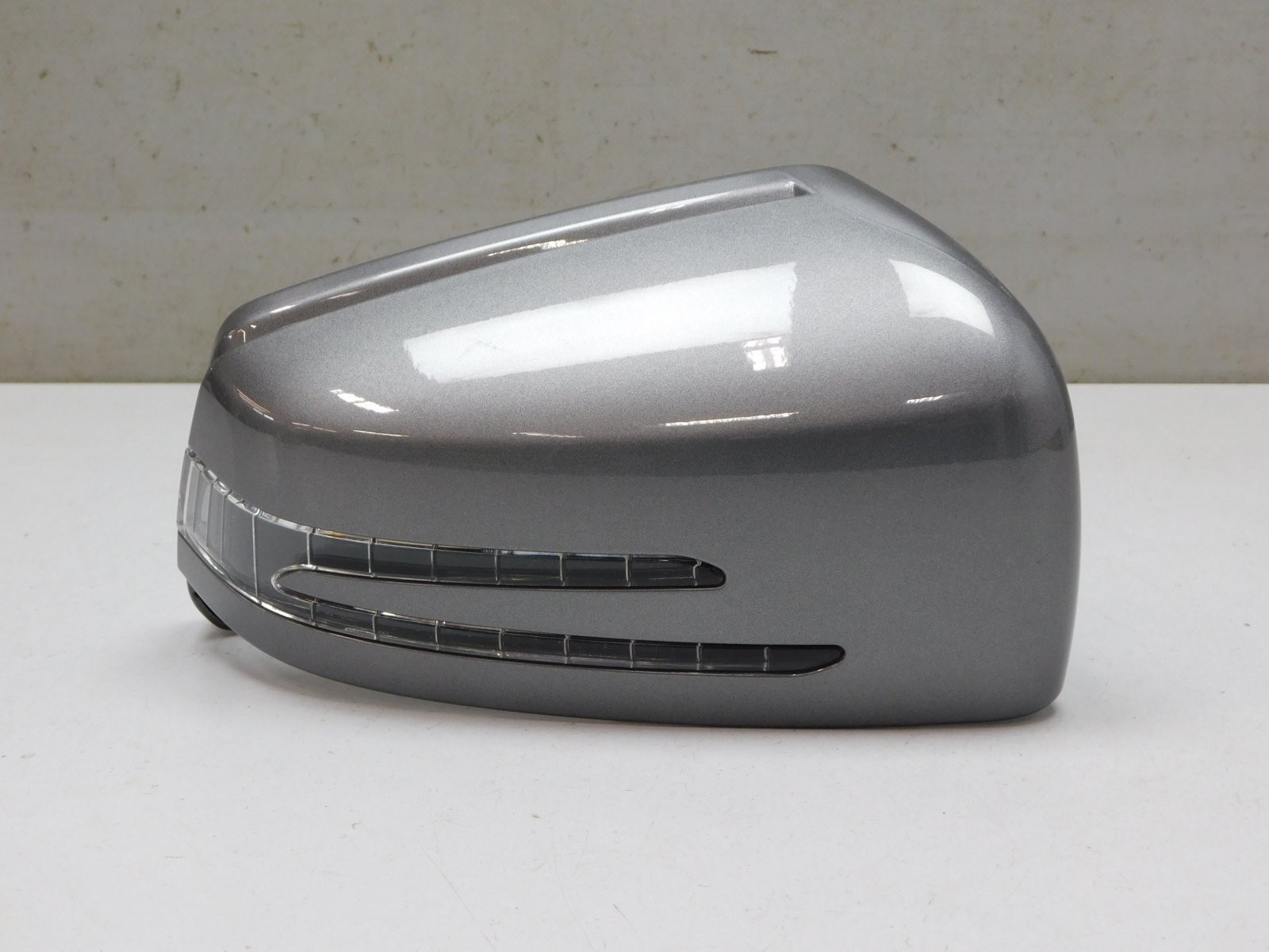 Накладка зеркала правого Mercedes-Benz E-Klasse W212 2009>