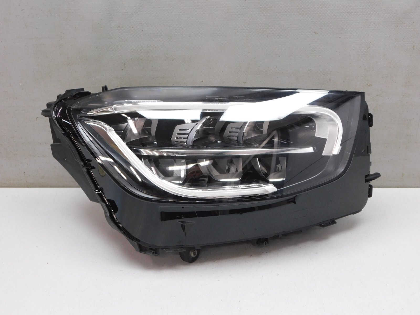 Фара правая Mercedes-Benz GLC-Class X253 2015>