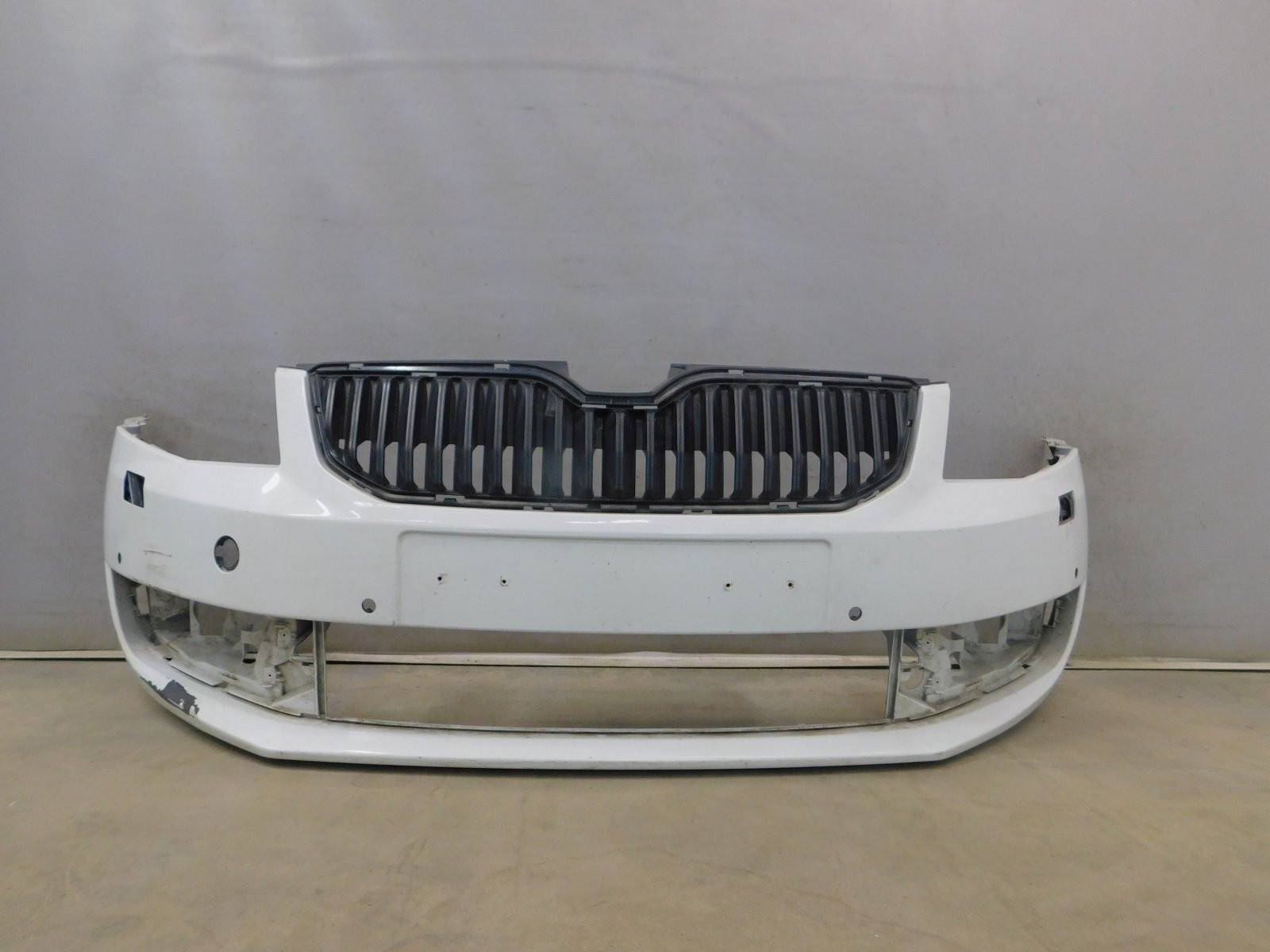 Бампер передний Skoda Octavia III (A7) 2013-2020