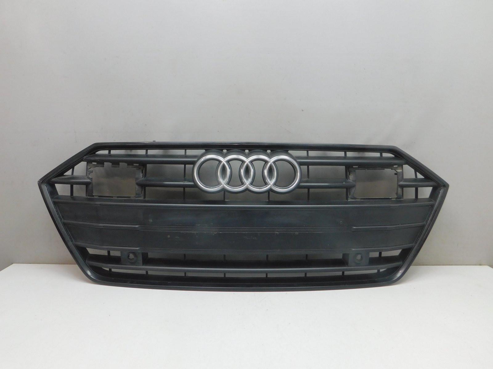 Решетка радиатора Audi A7 2018>