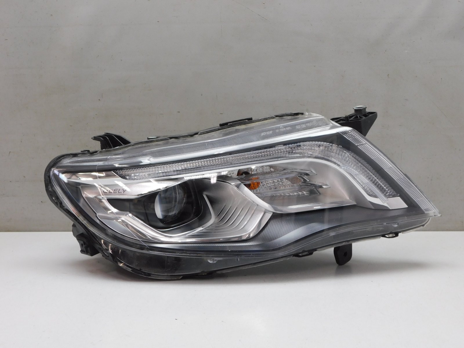 Фара правая Geely Atlas 2017>