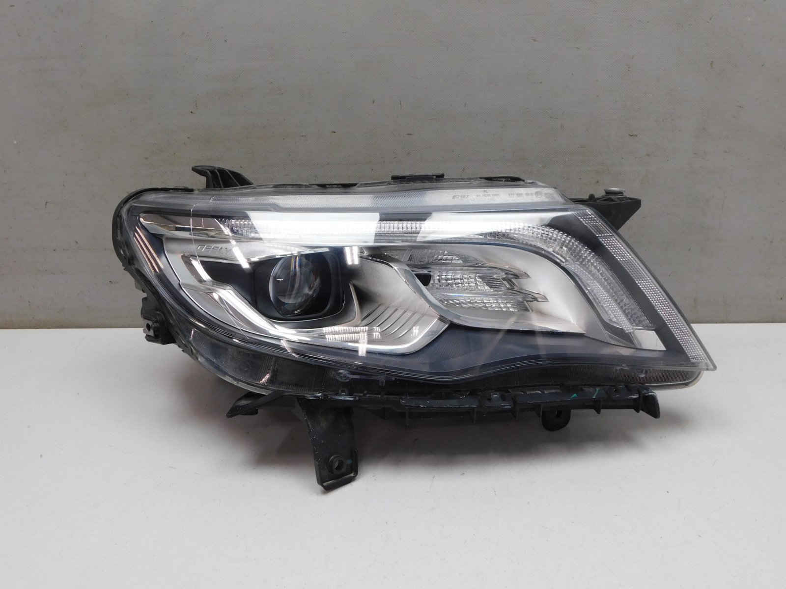 Фара правая Geely Atlas 2017>