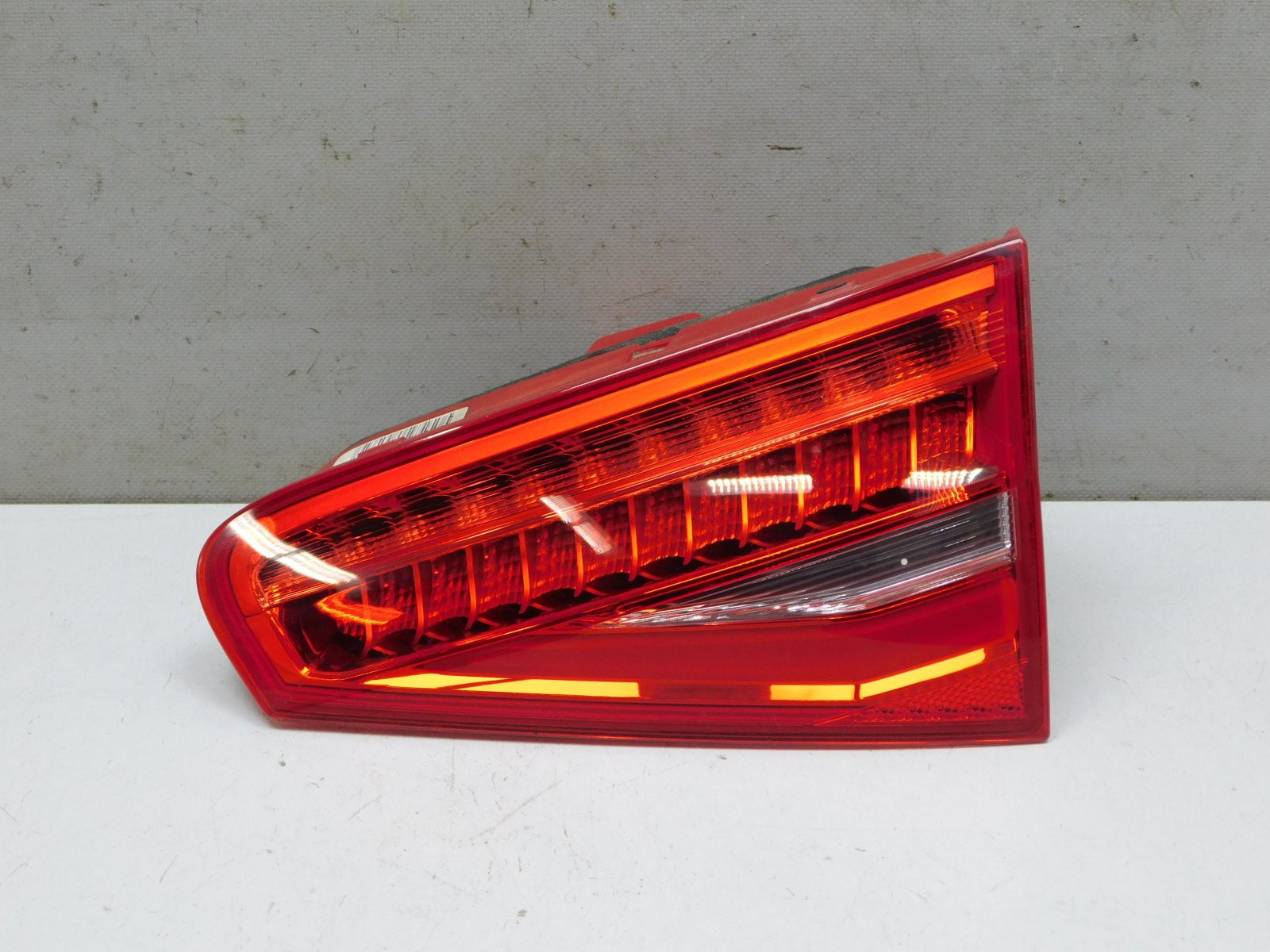 Фонарь задний внутренний правый Audi A4 [B8] 2007-2015