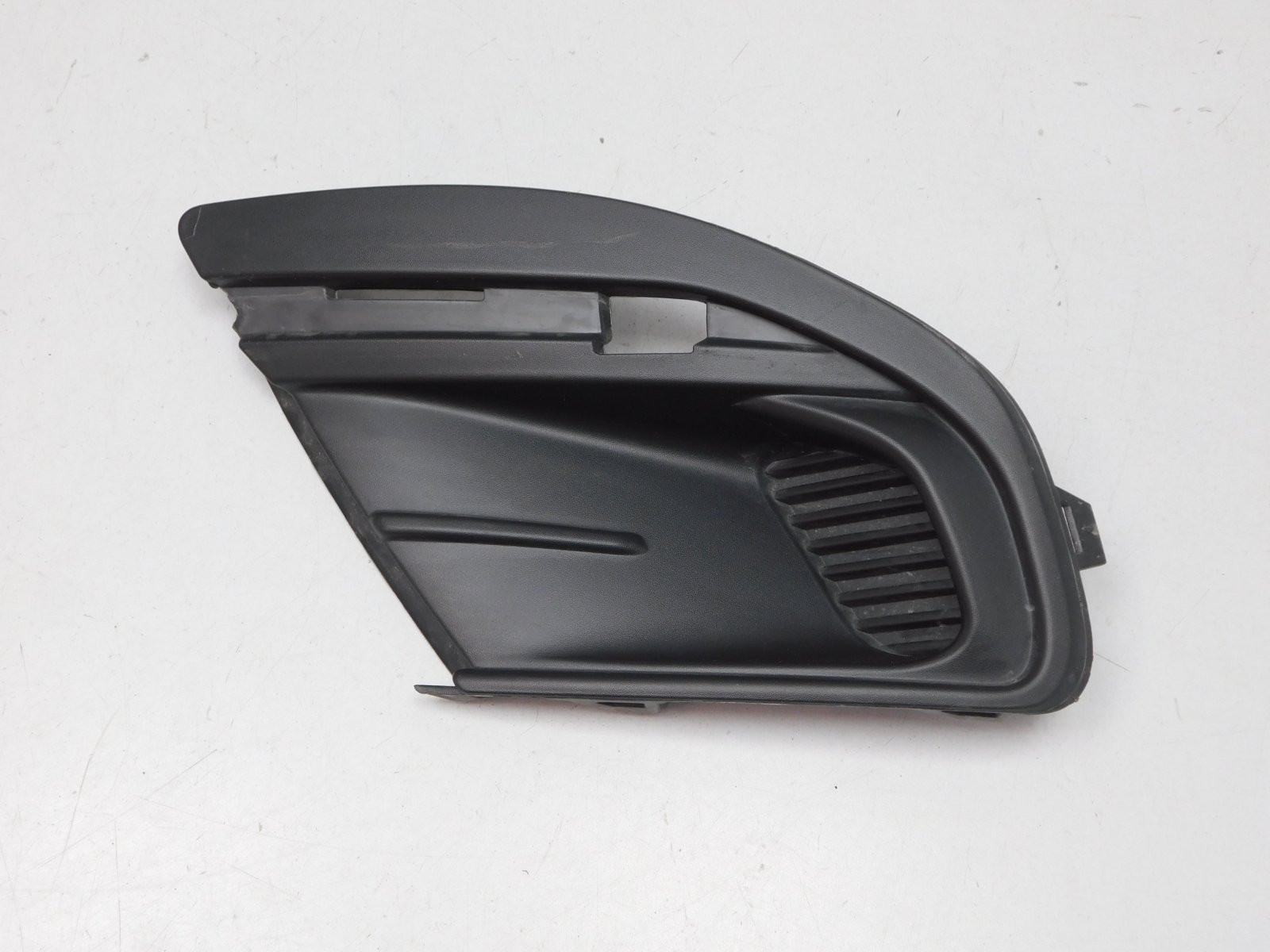 Решетка в бампер левая VAZ Lada Granta 2011>