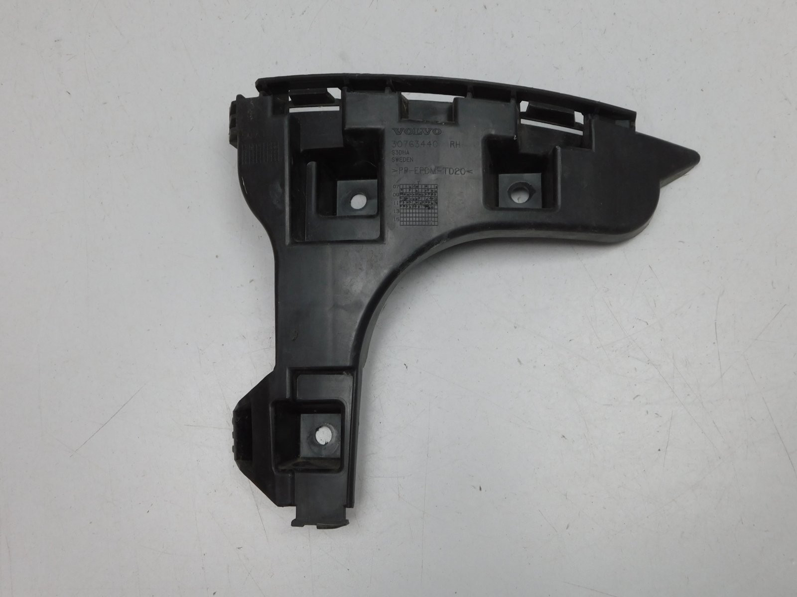 Кронштейн заднего бампера Volvo XC60 2008-2017