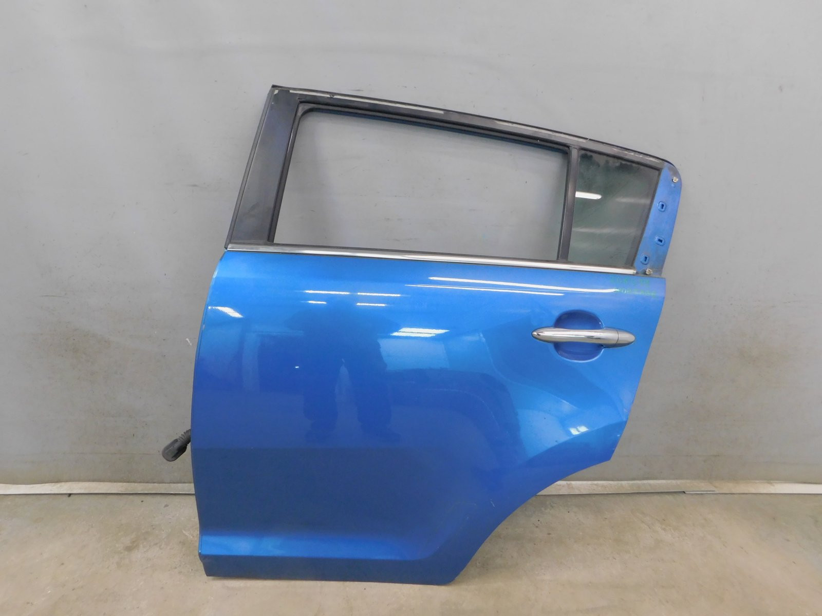 Дверь задняя левая Kia Sportage 2010-2015