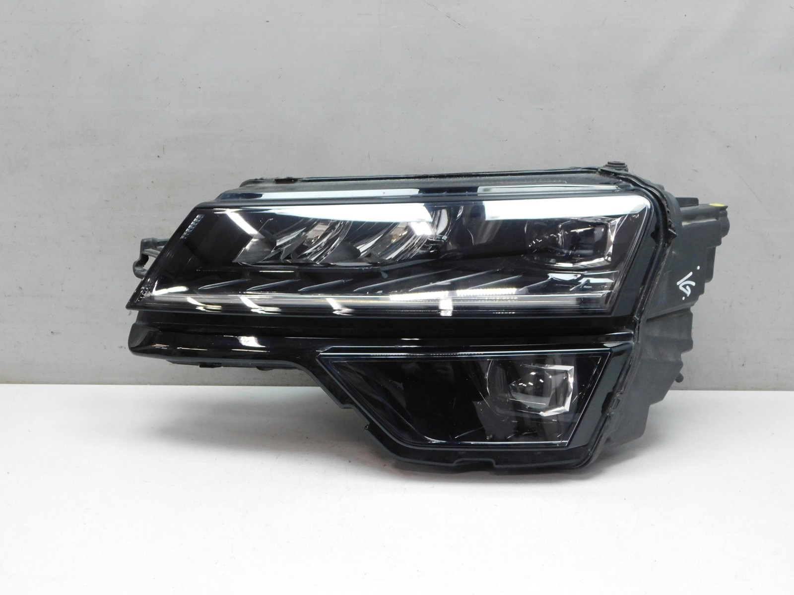 Фара левая Skoda Karoq 2017>