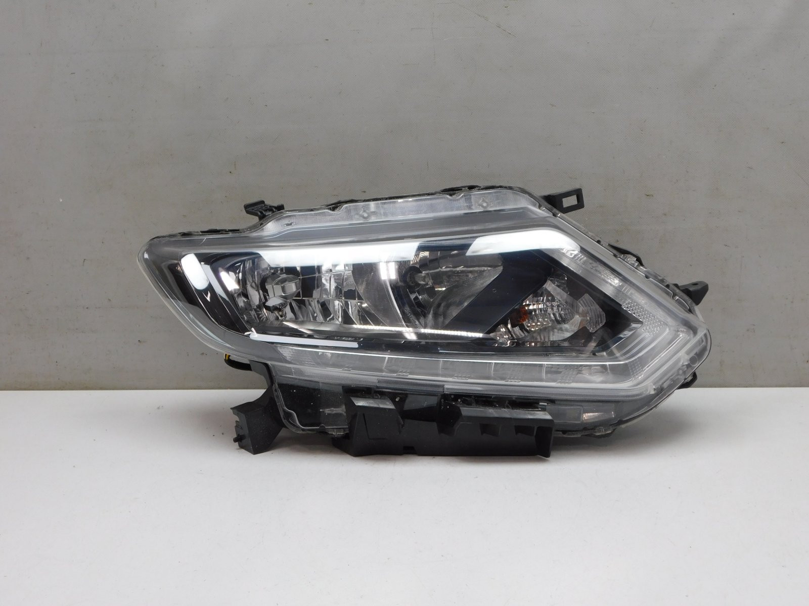 Фара правая Nissan X-Trail (T32) 2014>