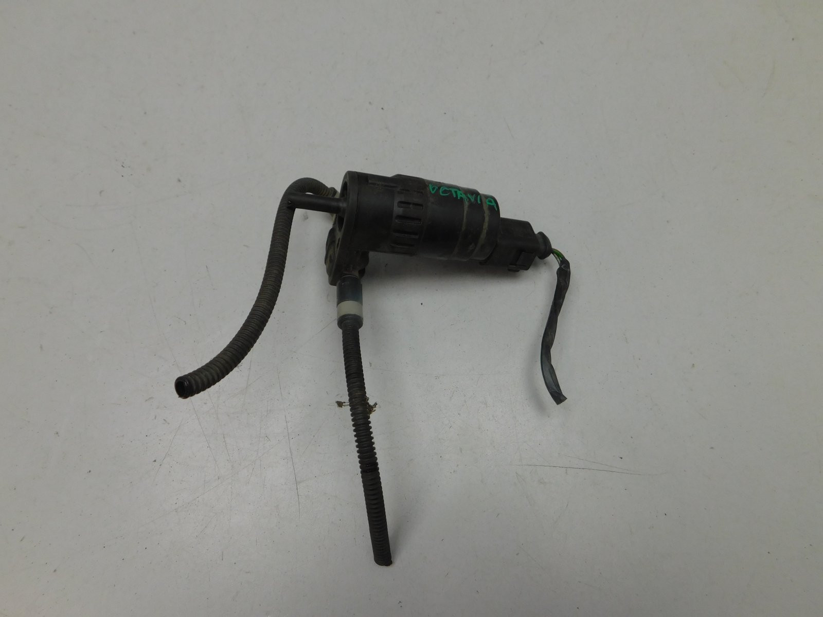 Насос омывателя Skoda Octavia II (A5 1Z) 2004-2013