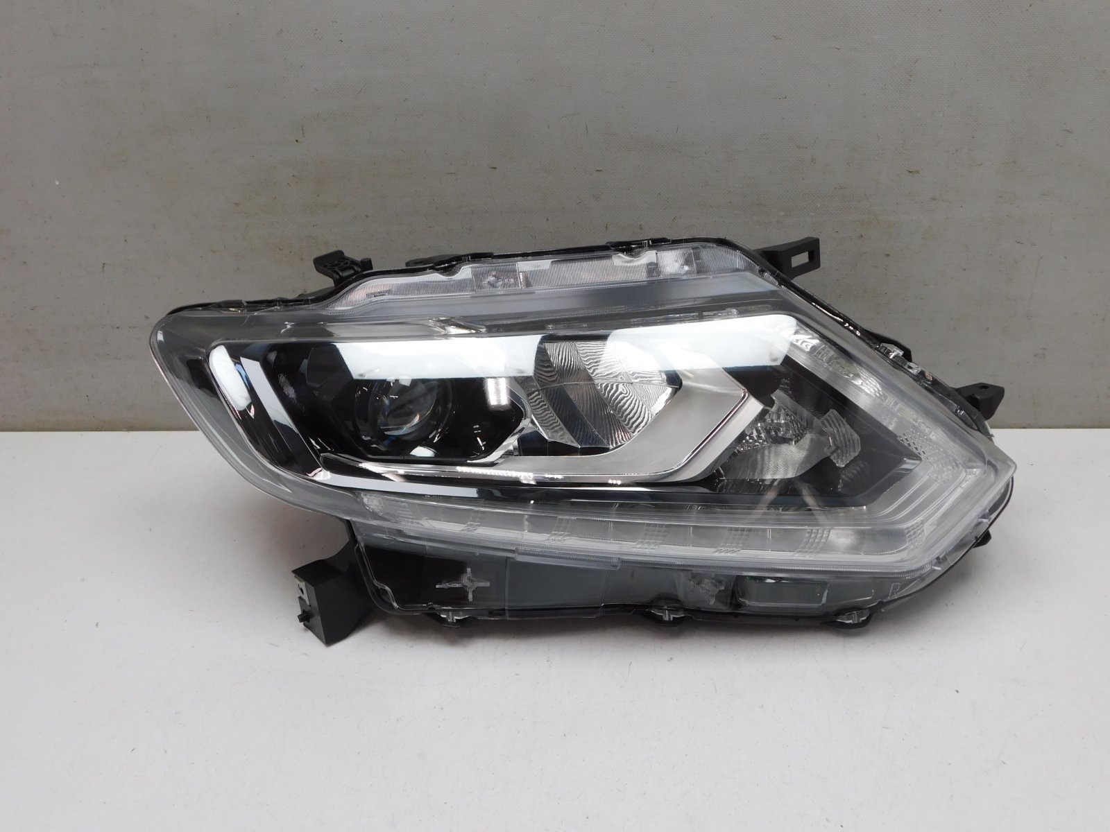 Фара правая Nissan X-Trail (T32) 2014>