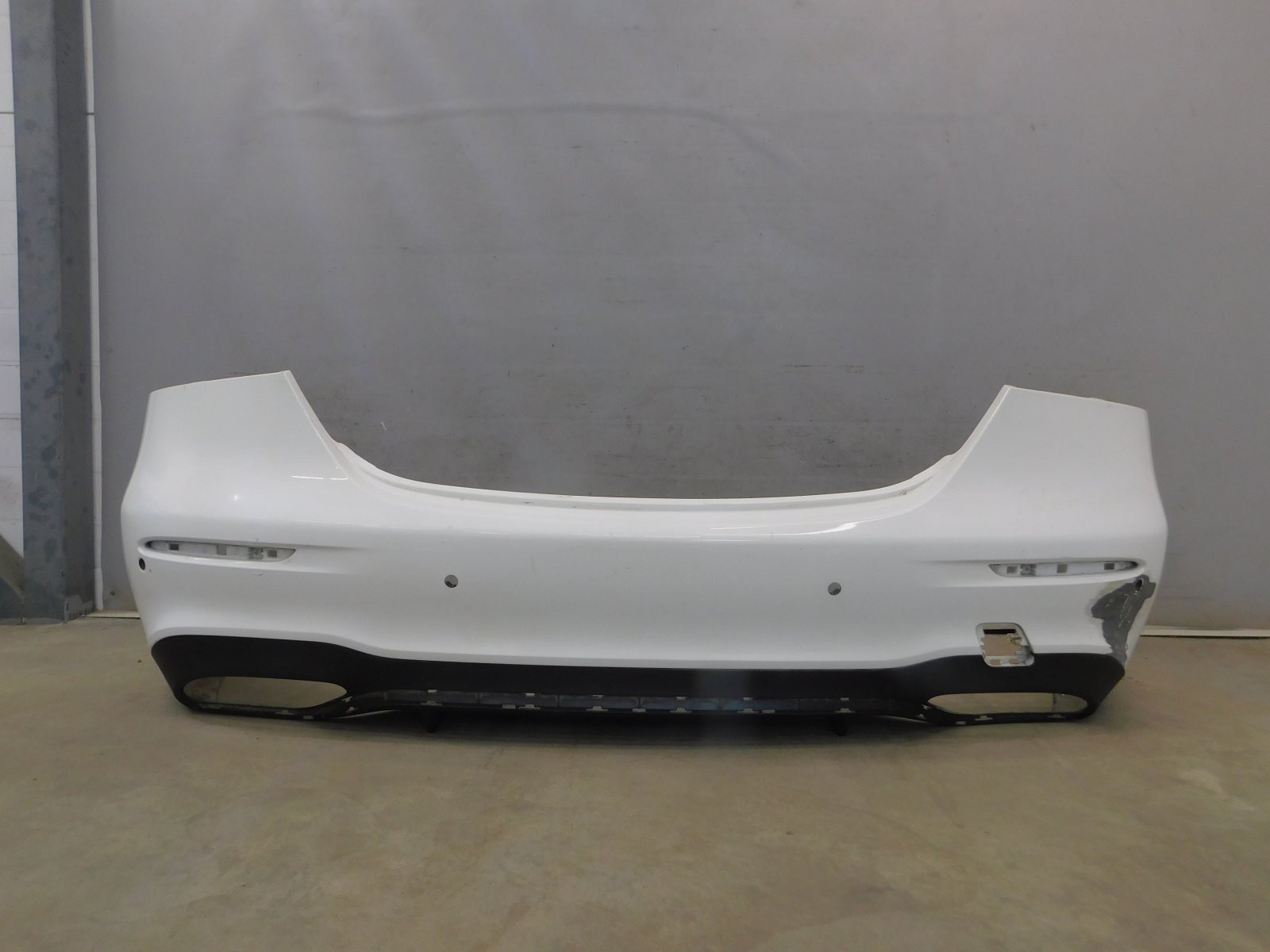 Бампер задний Mercedes-Benz E-Klasse W213 2016>