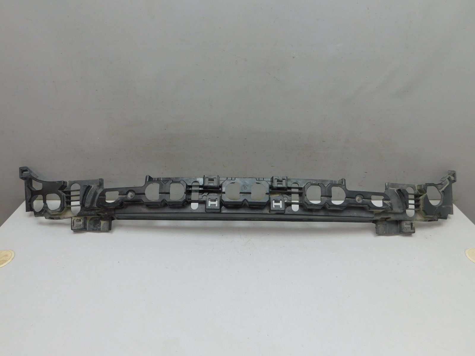 Кронштейн переднего бампера Ford Explorer V 2010>