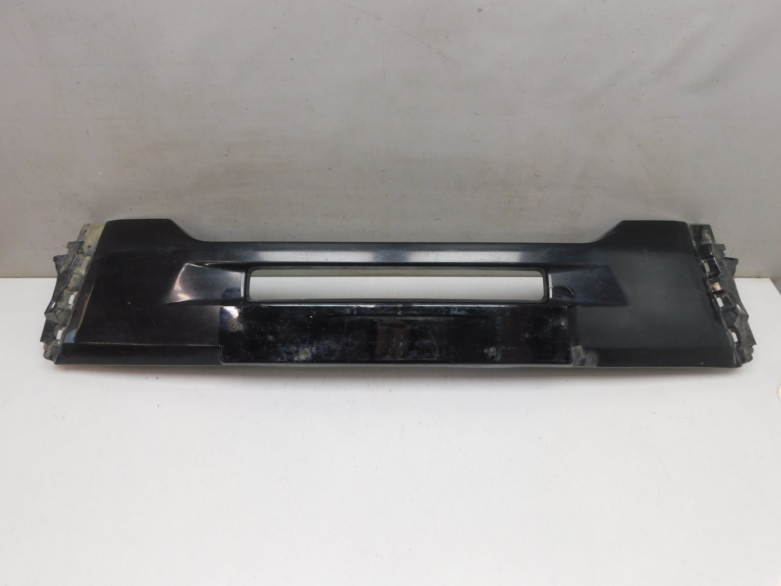 Накладка переднего бампера Mitsubishi Outlander 2012>