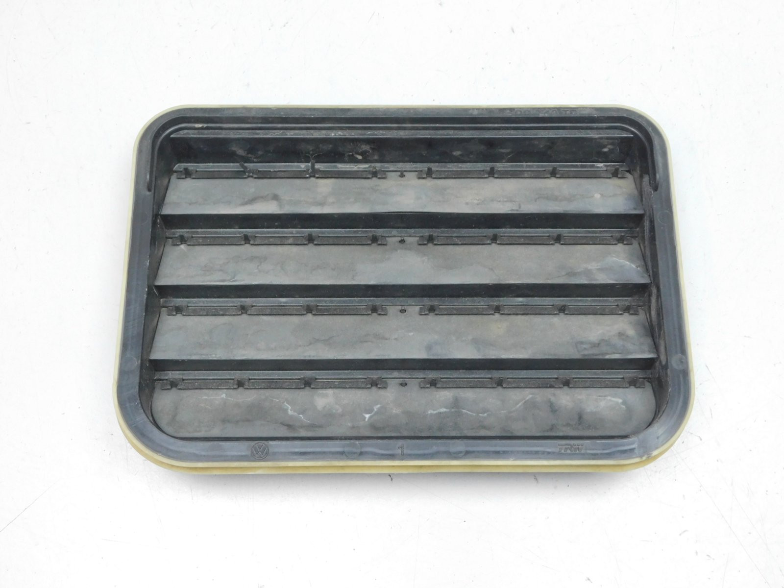 Решетка вентиляционная Skoda Rapid 2013-2020