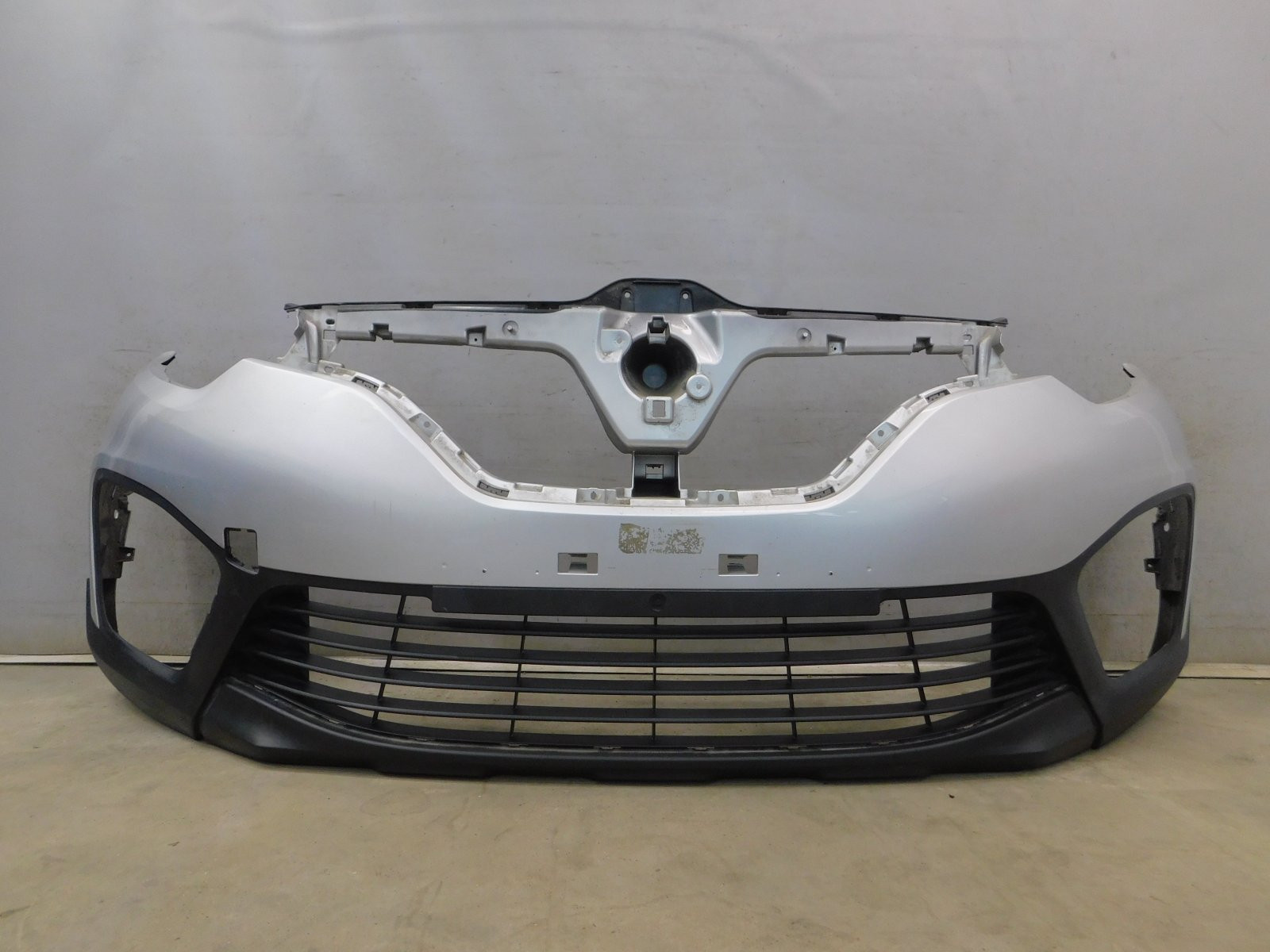 Бампер передний Renault Kaptur 2016>