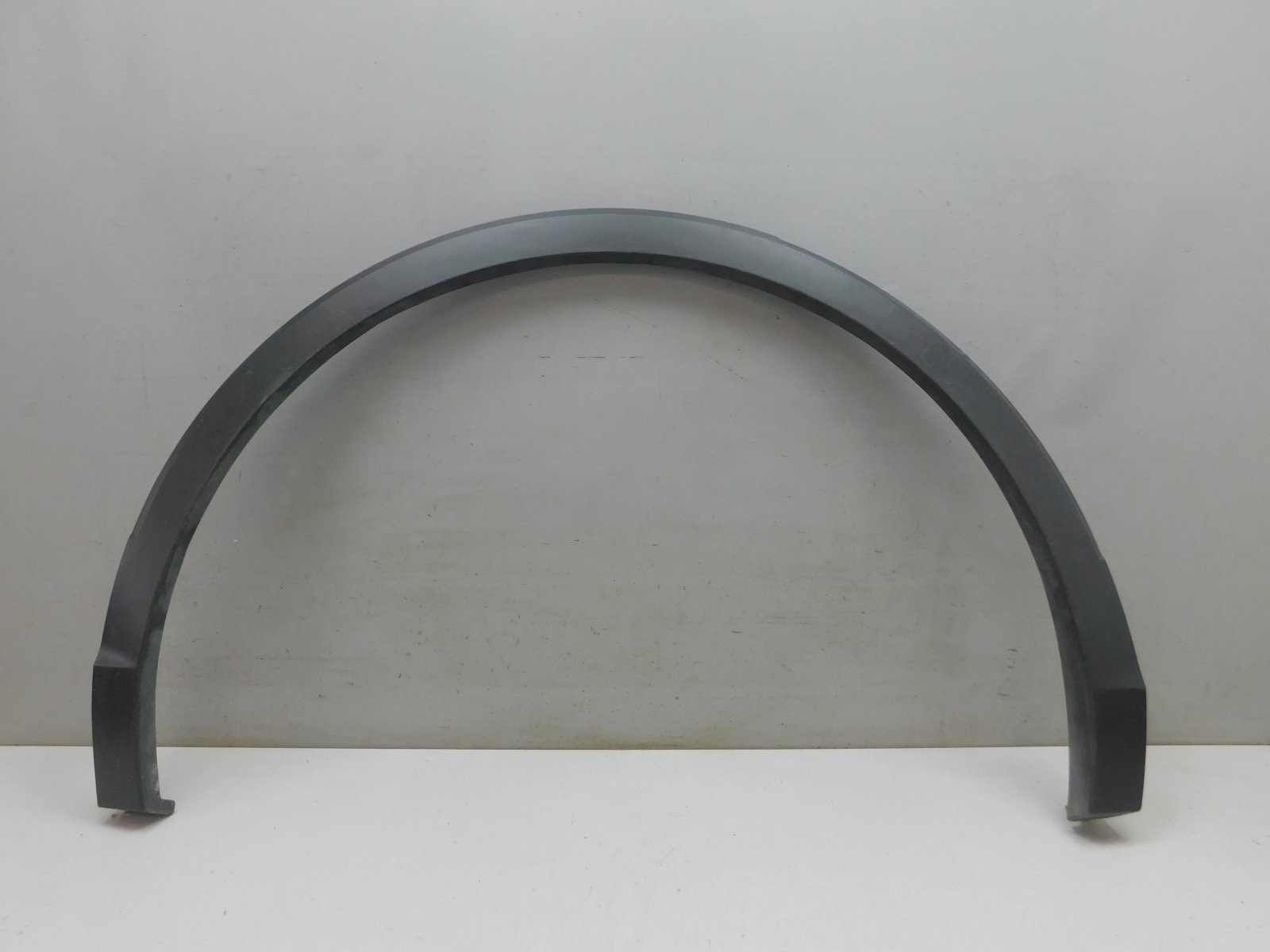 Накладка крыла заднего  правого Volkswagen Tiguan 2017>