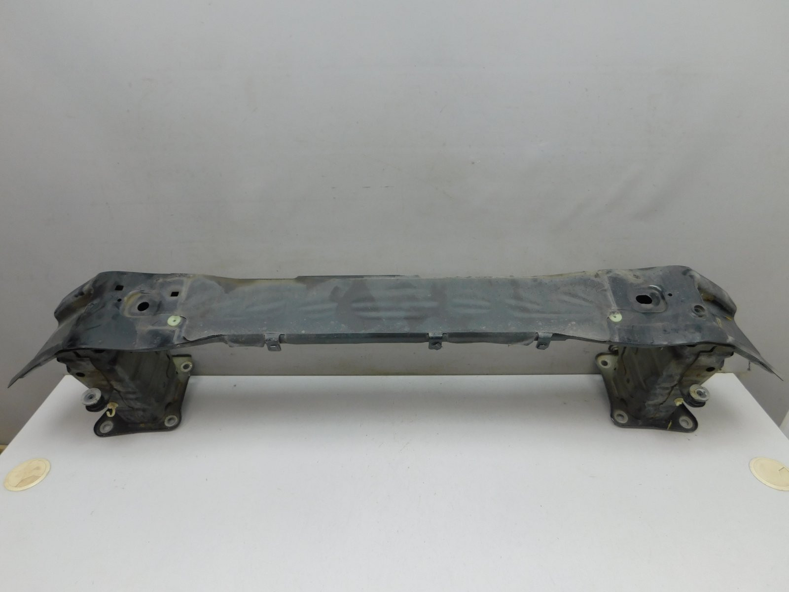 Усилитель переднего бампера Ford Focus III 2011>