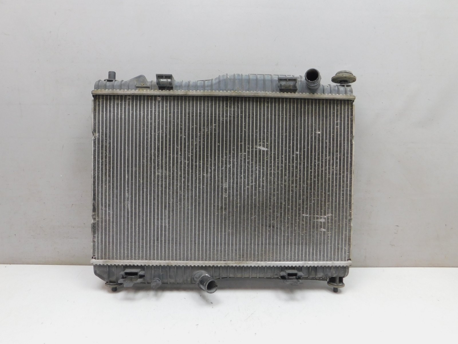 Радиатор охлаждения Ford Fiesta VI 2008-2017