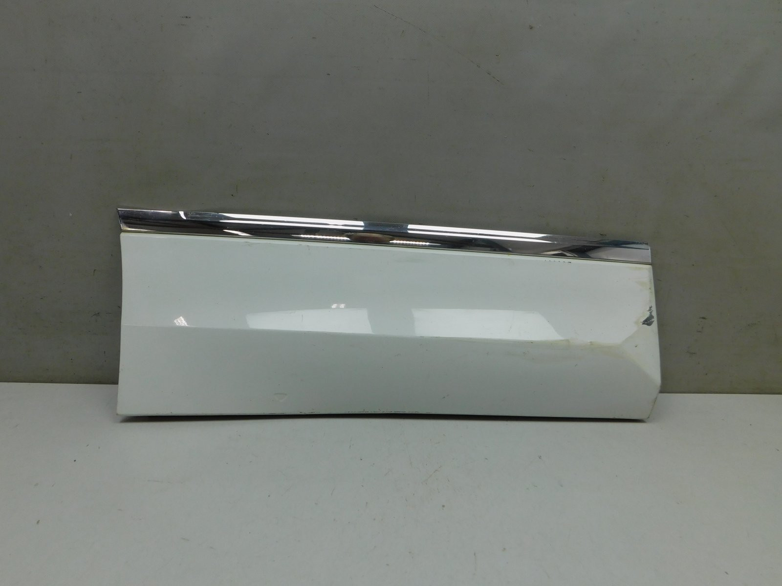 Накладка двери задней правой Volkswagen Tiguan 2017>