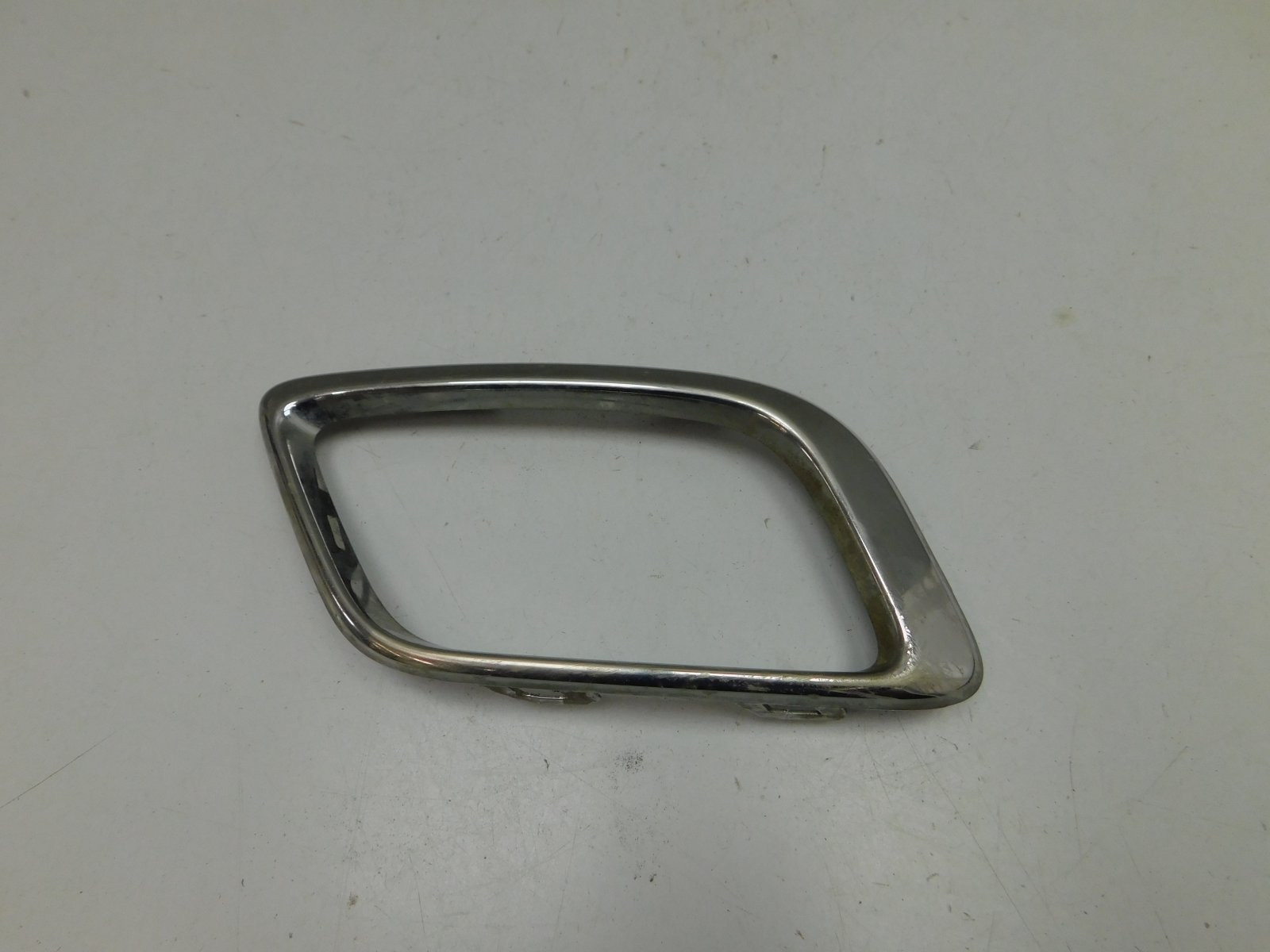 Рамка для противотуманных фар Renault Logan II 2014>