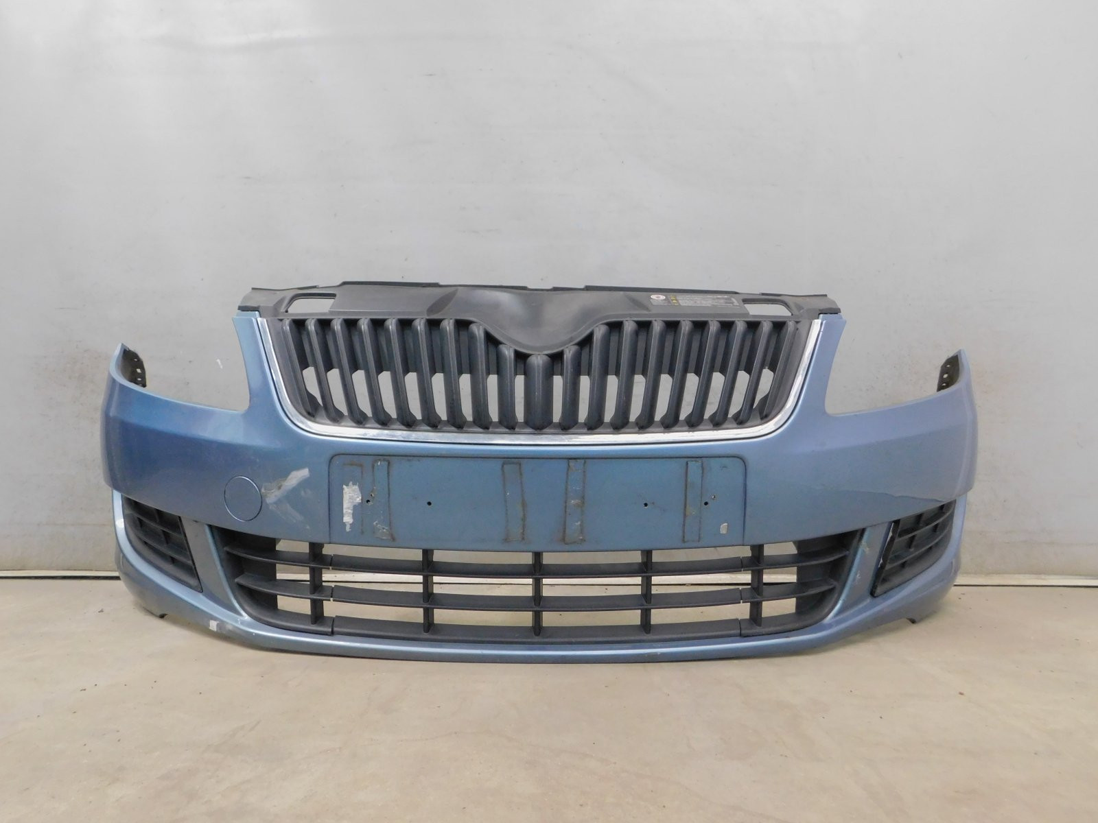 Бампер передний Skoda Fabia 2007-2015