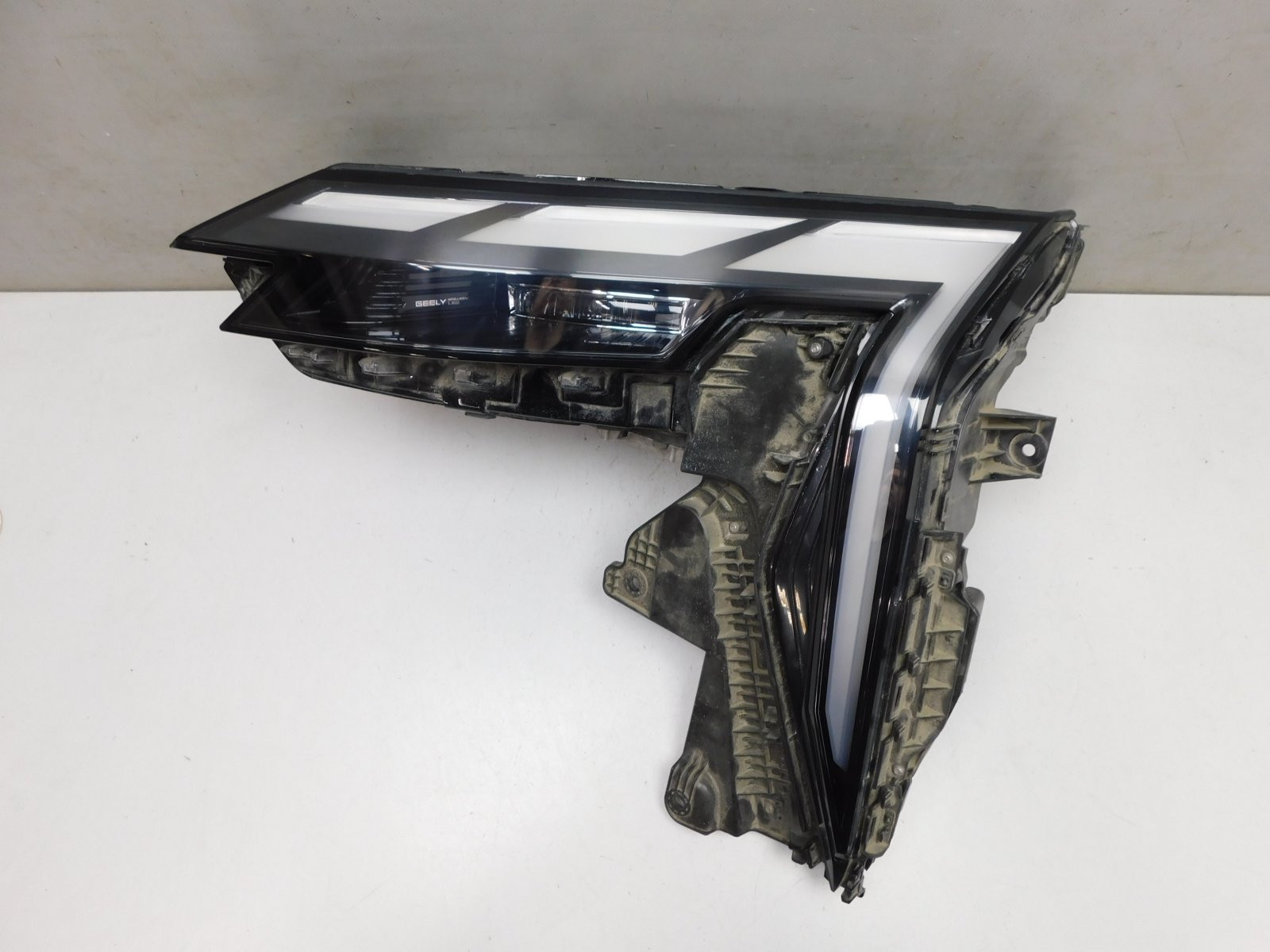 Фара левая Geely Atlas II 2023>
