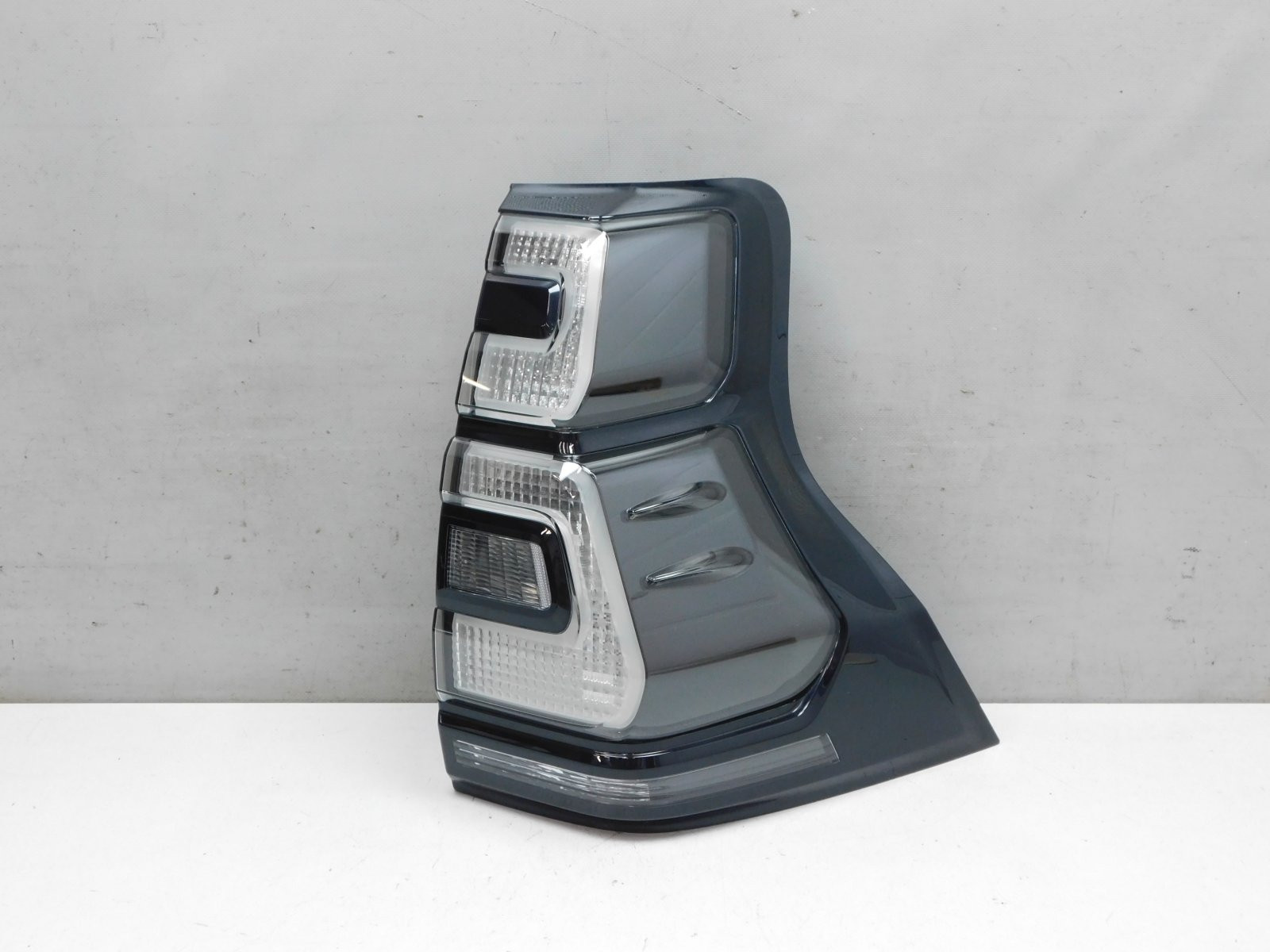 Фонарь задний правый Toyota Land Cruiser (150)/Prado 2009>