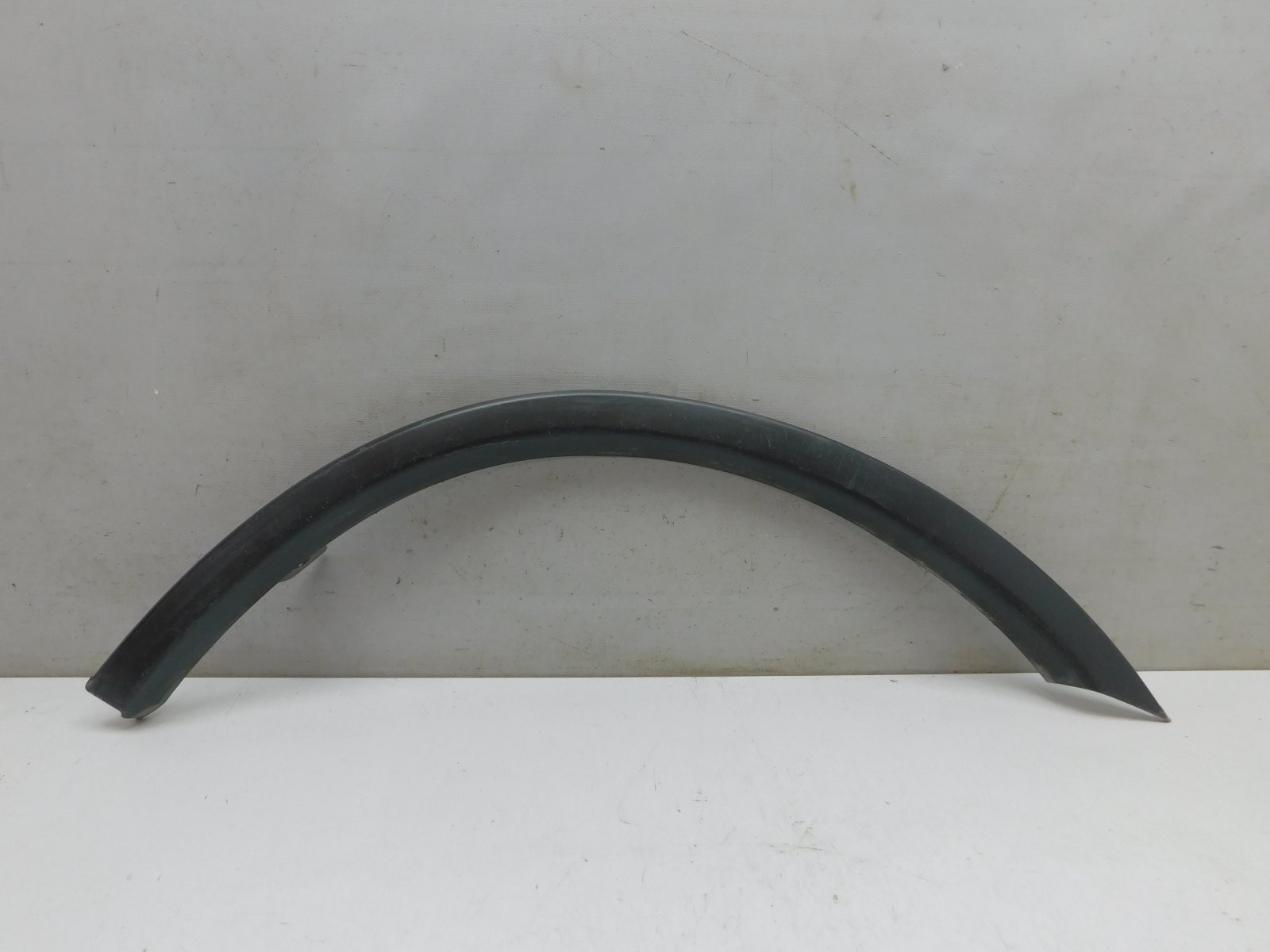 Накладка крыла заднего  левого Mitsubishi Outlander 2012>