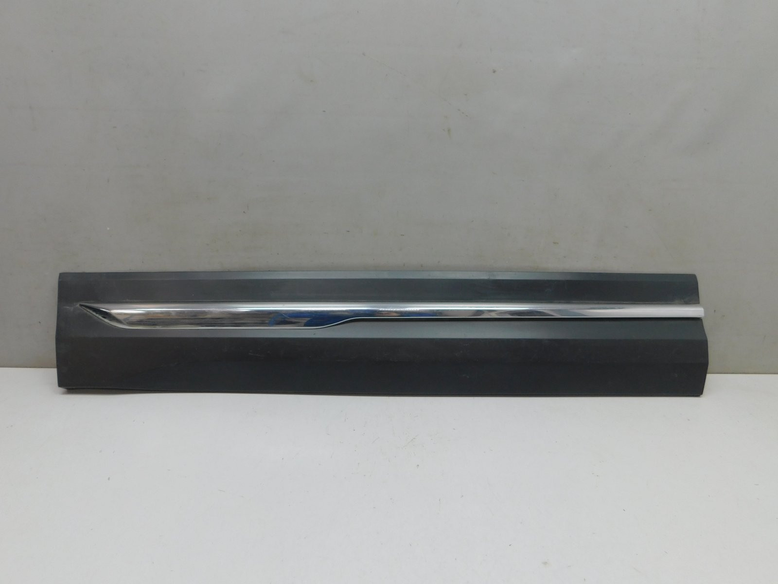 Накладка двери передней левой FAW Bestune T77 2018>